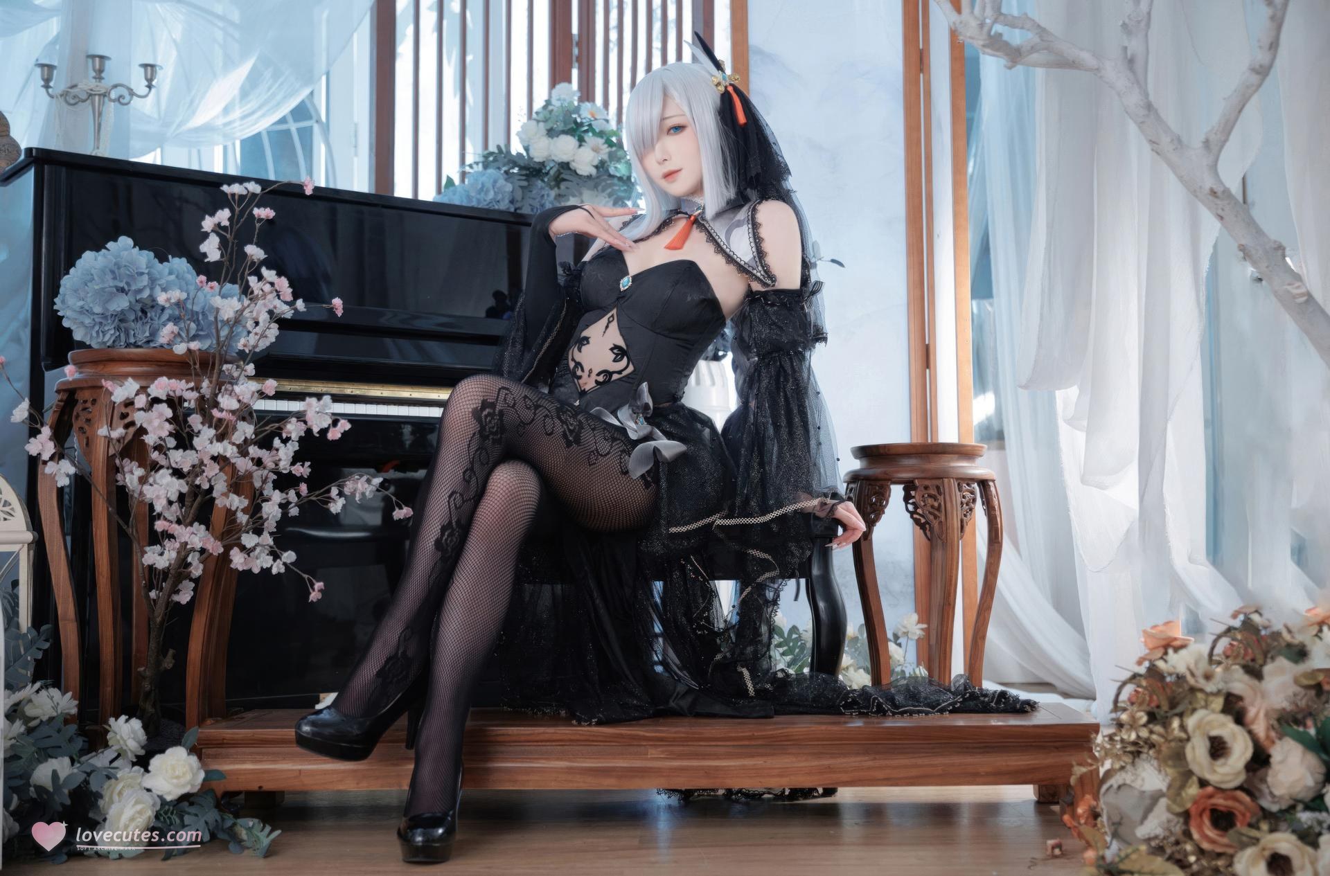 [cosplay] 封疆疆v - 原神 申鹤黑婚纱：黑纱礼服大尺度角色还原 20P