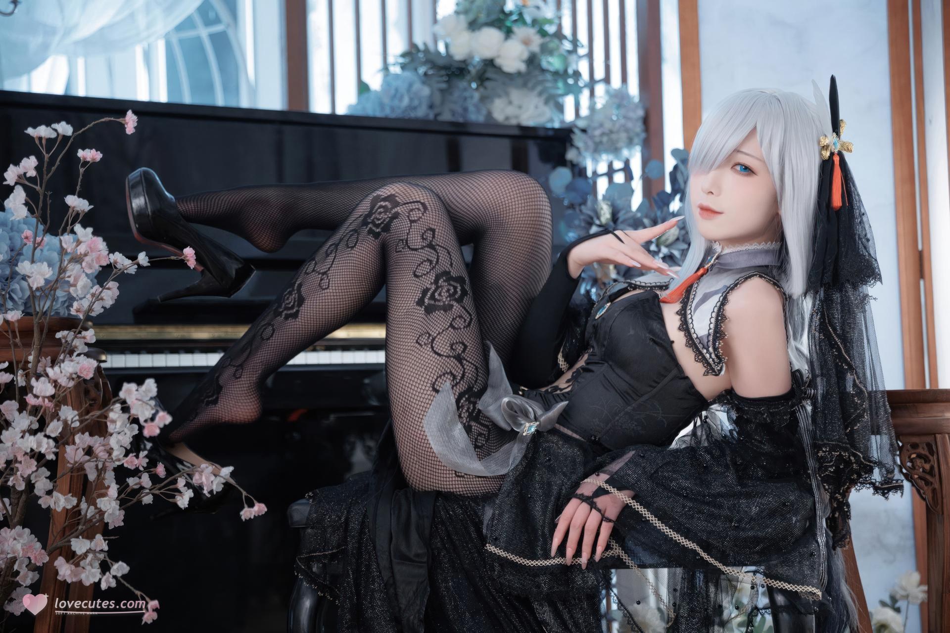 [cosplay] 封疆疆v - 原神 申鹤黑婚纱：黑纱礼服大尺度角色还原 20P