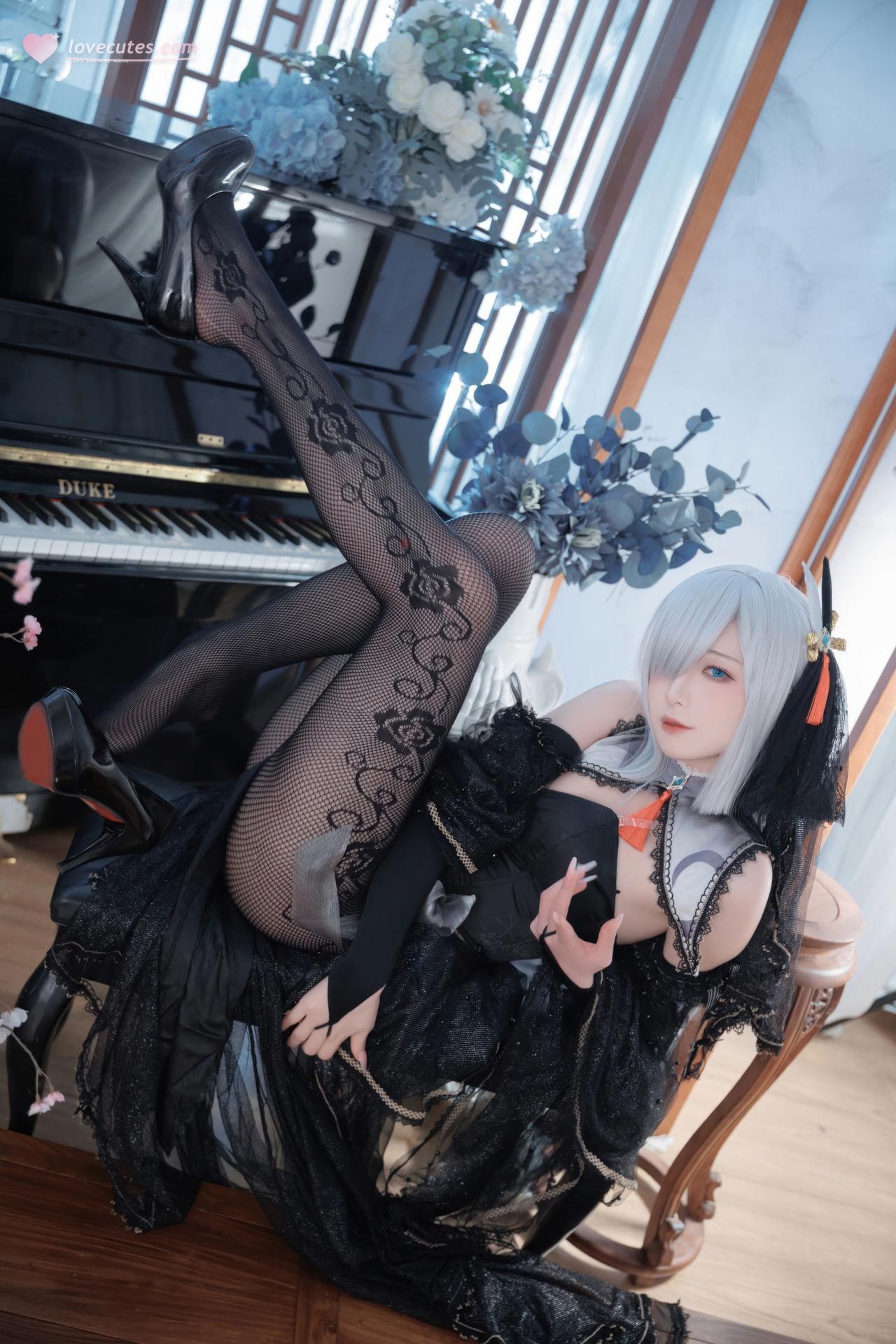[cosplay] 封疆疆v - 原神 申鹤黑婚纱：黑纱礼服大尺度角色还原 20P