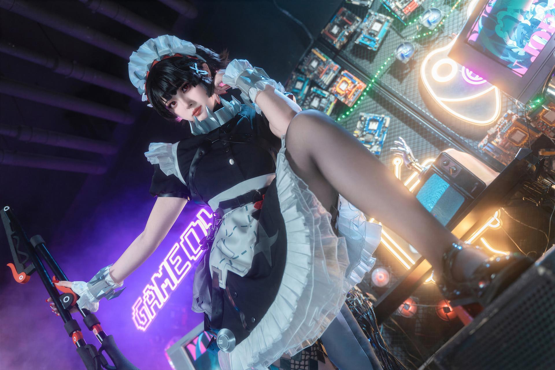 [cosplay] Natsuko夏夏子 - 絕區零 艾蓮喬：鯊魚女僕制服黑絲大尺度還原 93P4V