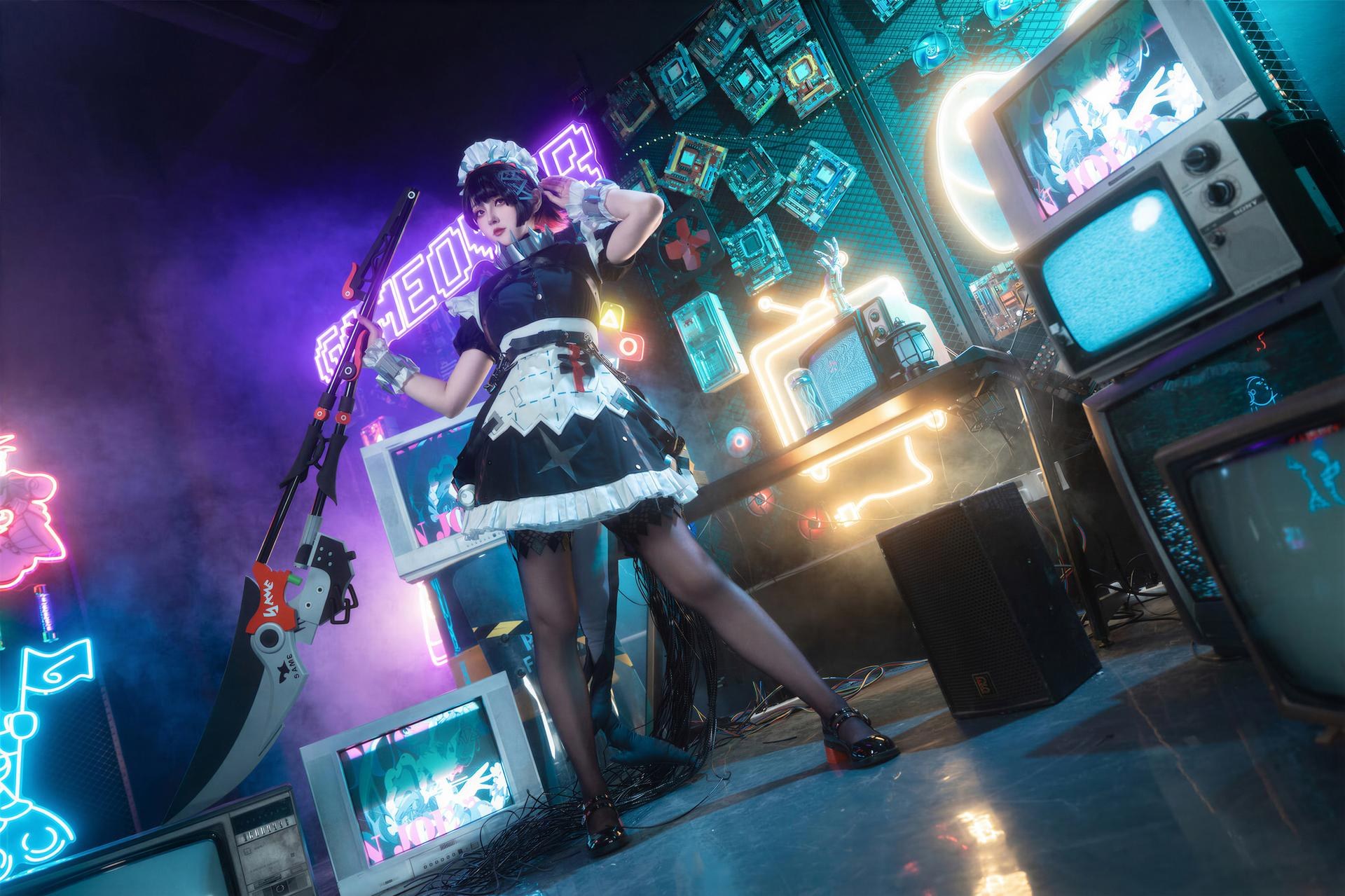 [cosplay] Natsuko夏夏子 - 絕區零 艾蓮喬：鯊魚女僕制服黑絲大尺度還原 93P4V