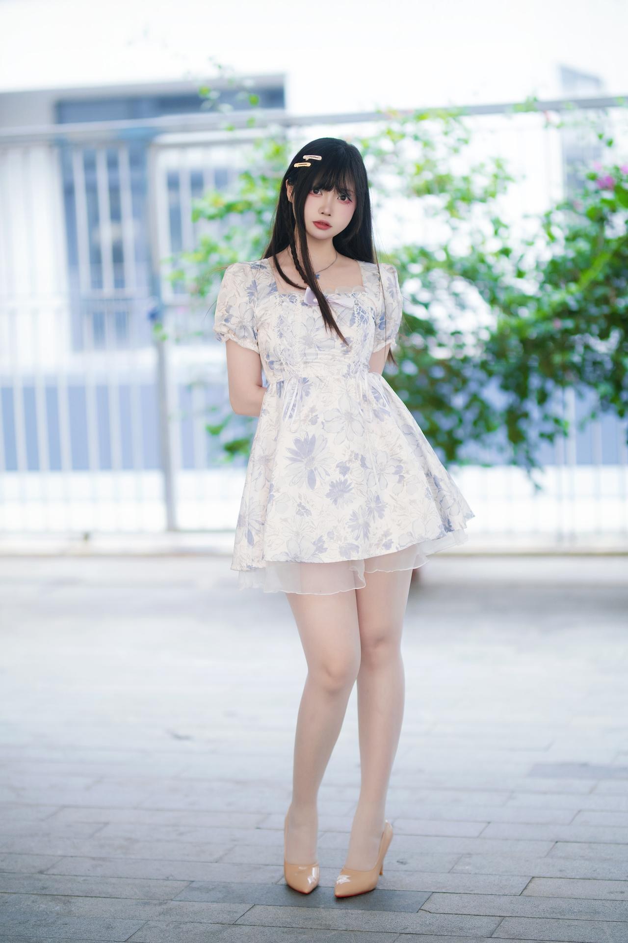 [寫真] 洛桑w伊梓 - 春夏之交：清新私房美腿寫真 45P