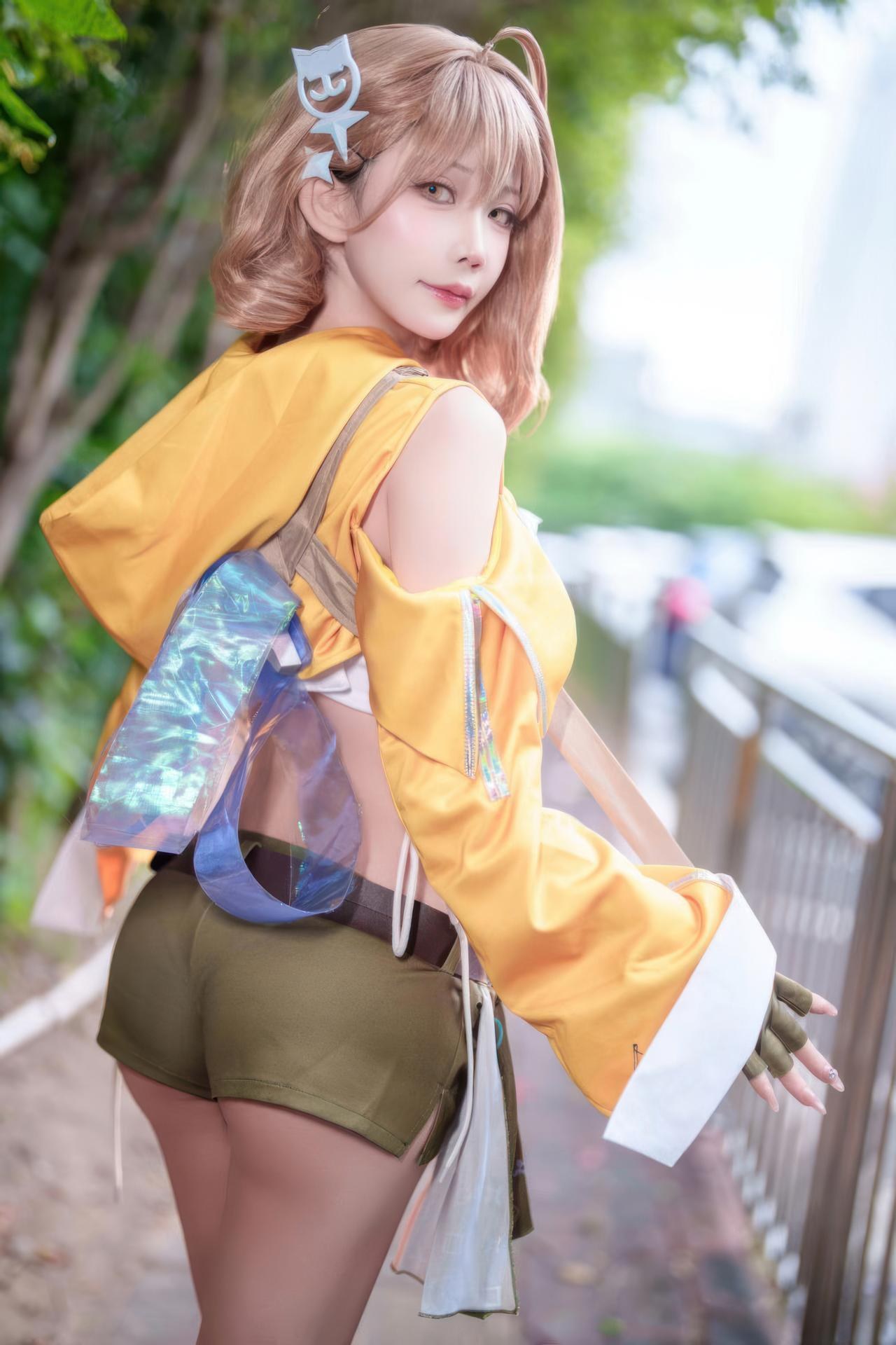 [cosplay] 抱走莫子aa - Nikke胜利女神 阿妮斯：超级巨星舞台装美腿游戏角色 23P 繁體版