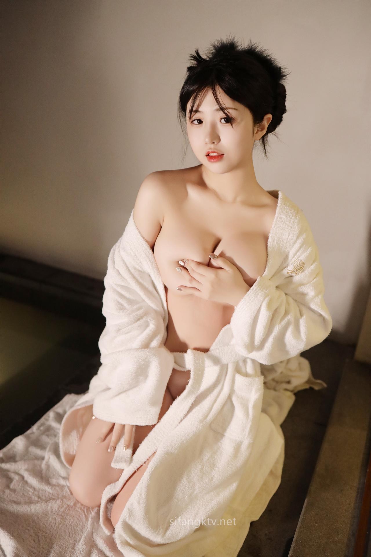 [模特] 陈小花 - 秀人网模特 R18 SPA按摩：SPA按摩秀人网模特美胸 71P1V 繁體版