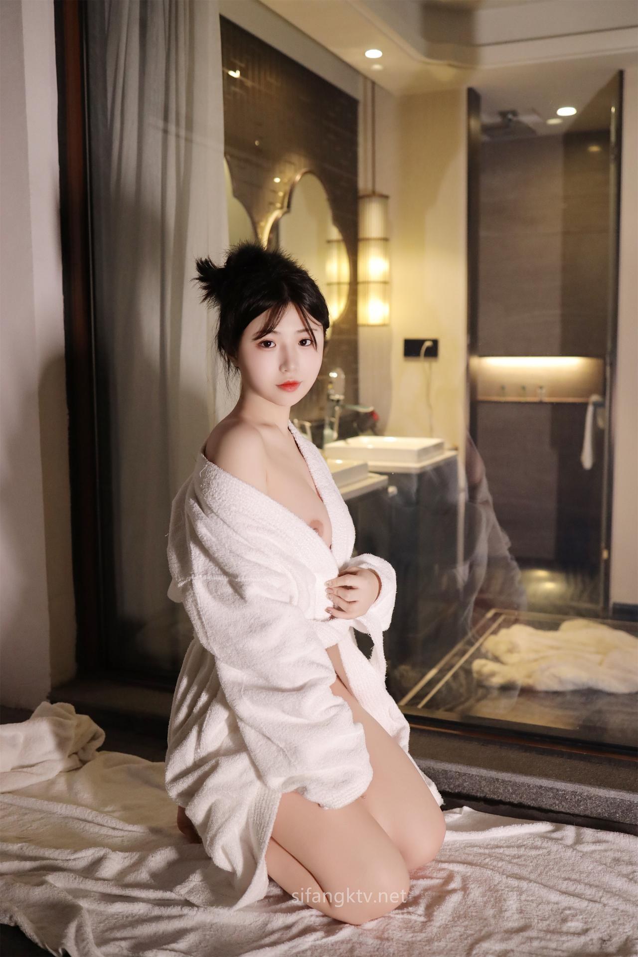 [Model] Chen Xiaohua - XR Unc3n Xiuren R18 Spa Massage Model Photo Set 71P1V