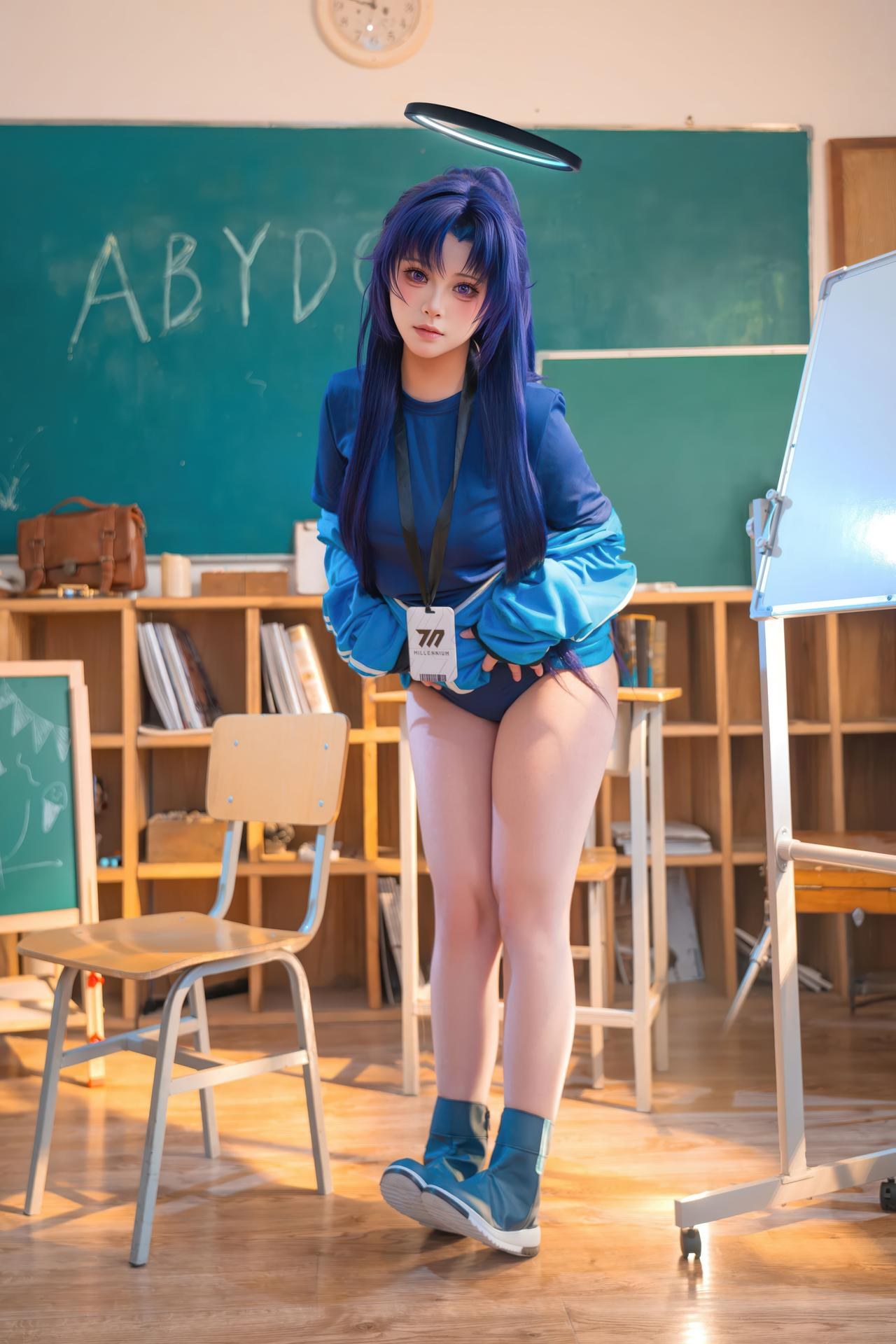 [cosplay] 呙呙 - 优香：优香角色還原美腿大尺度 58P