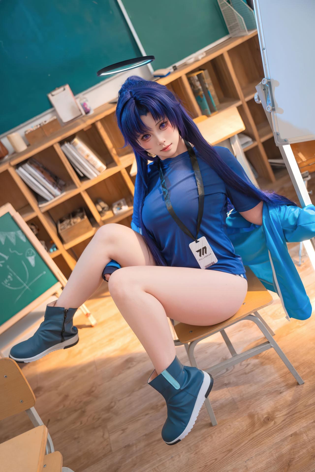 [cosplay] 呙呙 - 优香：优香角色還原美腿大尺度 58P