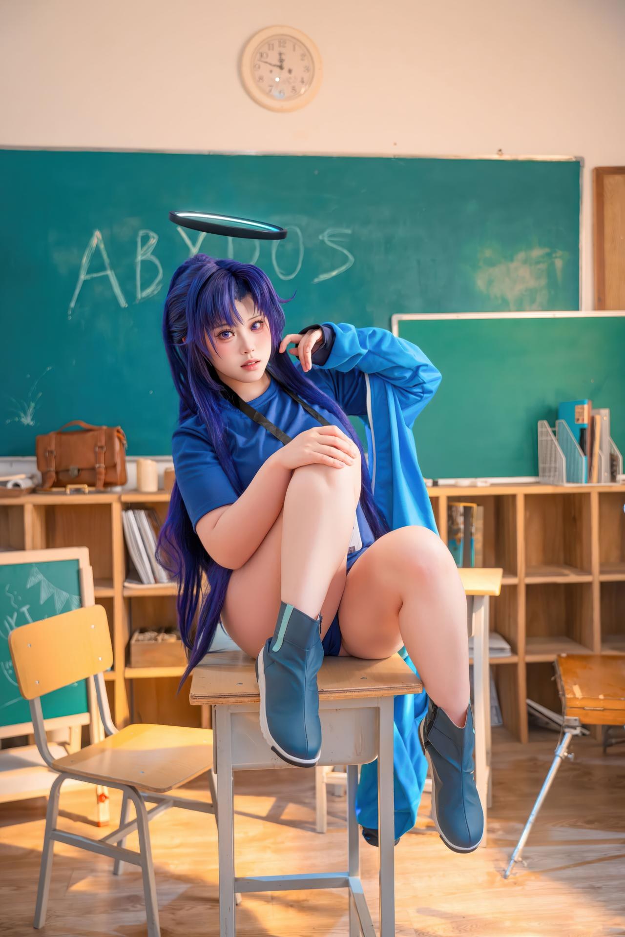 [cosplay] 呙呙 - 优香：优香角色還原美腿大尺度 58P