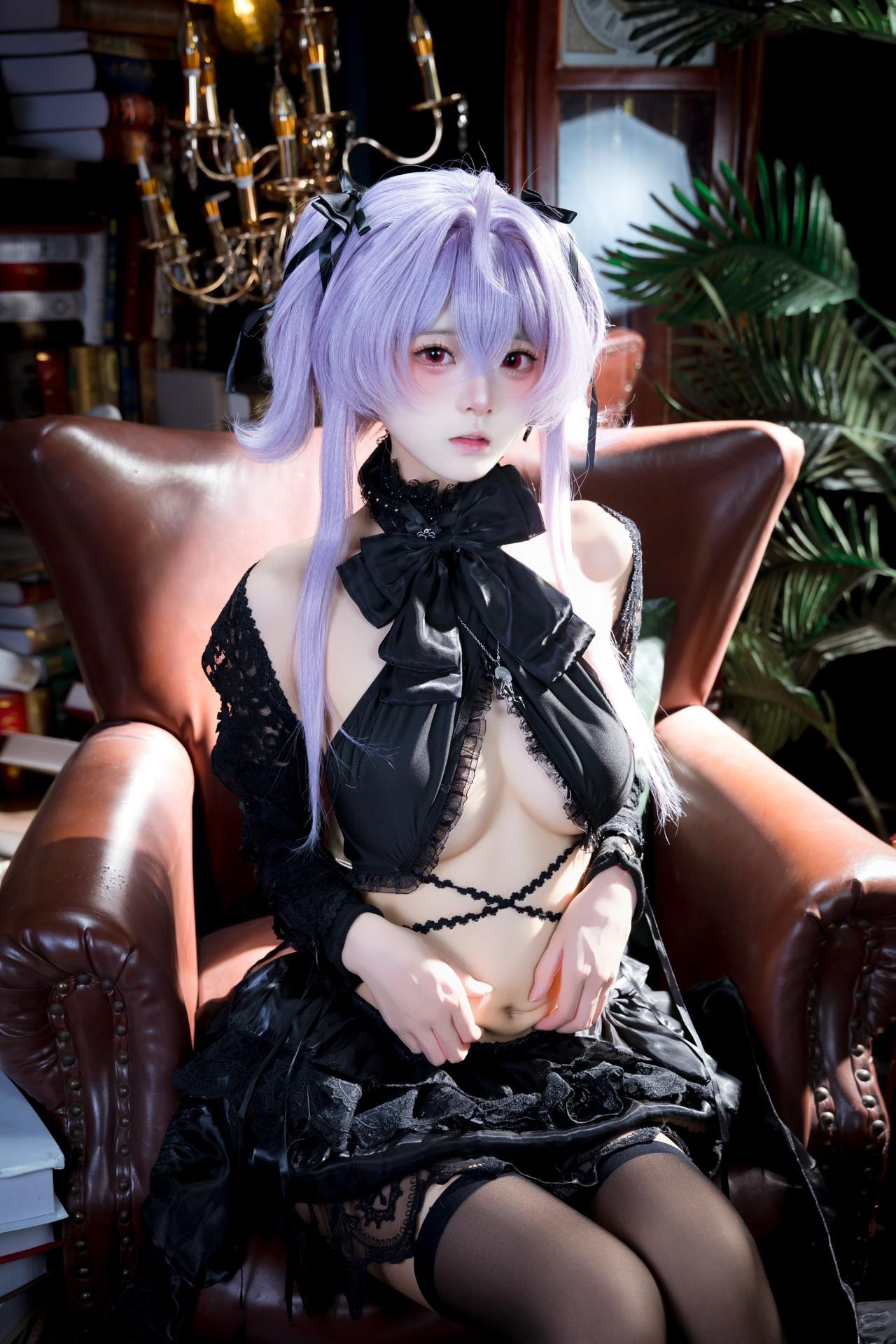 [cosplay] 九柒喵 - 水母：水母角色還原美腿大尺度 26P