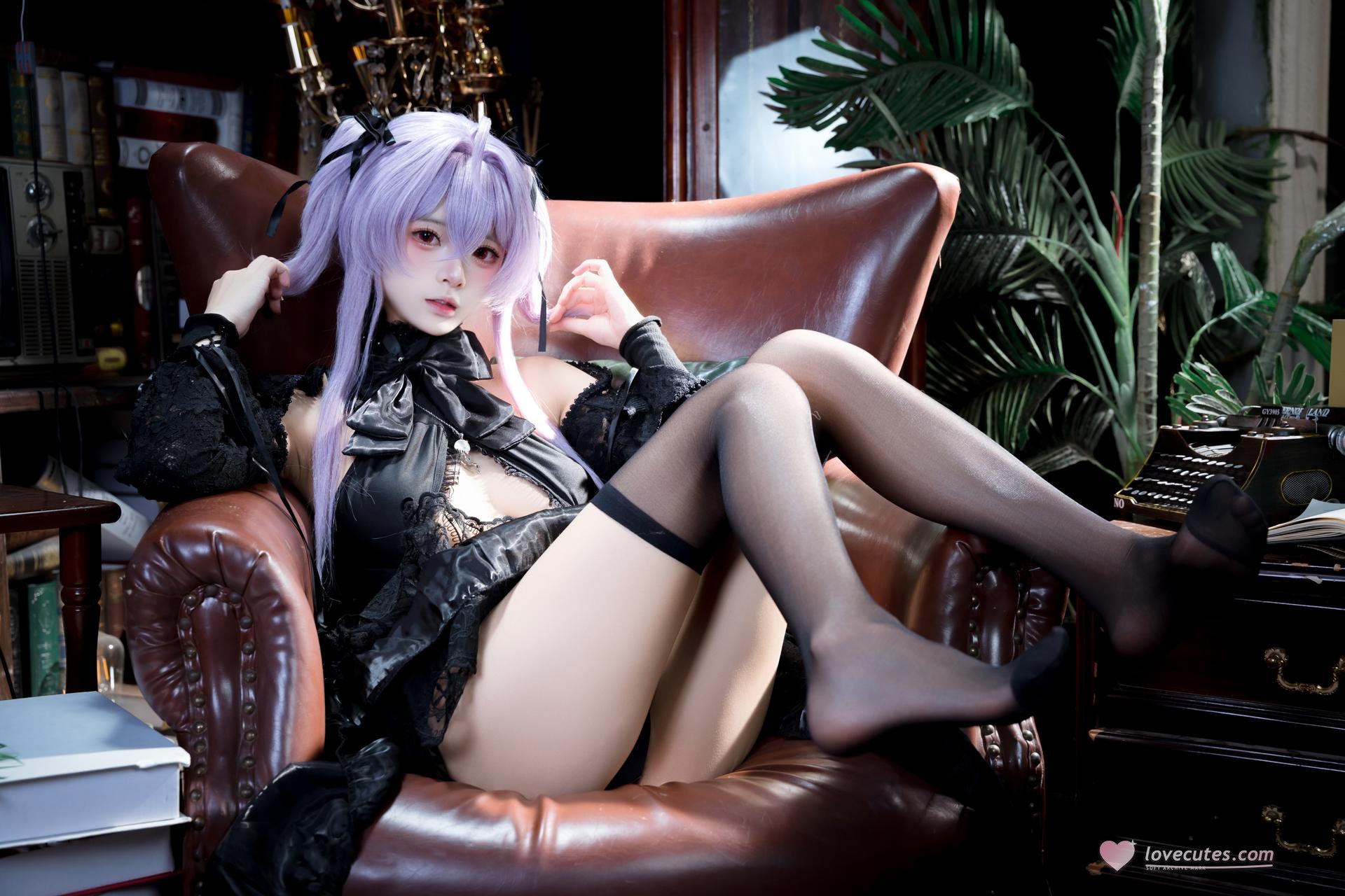 [cosplay] 九柒喵 - 水母：水母角色還原美腿大尺度 26P