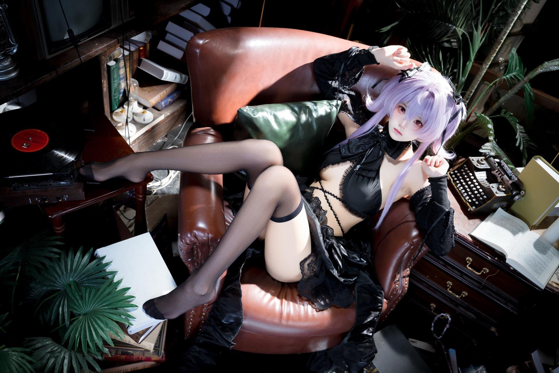 [cosplay] 九柒喵 - 水母：水母角色還原美腿大尺度 26P