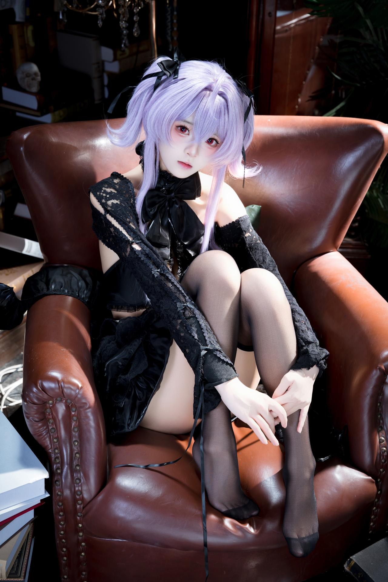 [cosplay] 九柒喵 - 水母：水母角色還原美腿大尺度 26P