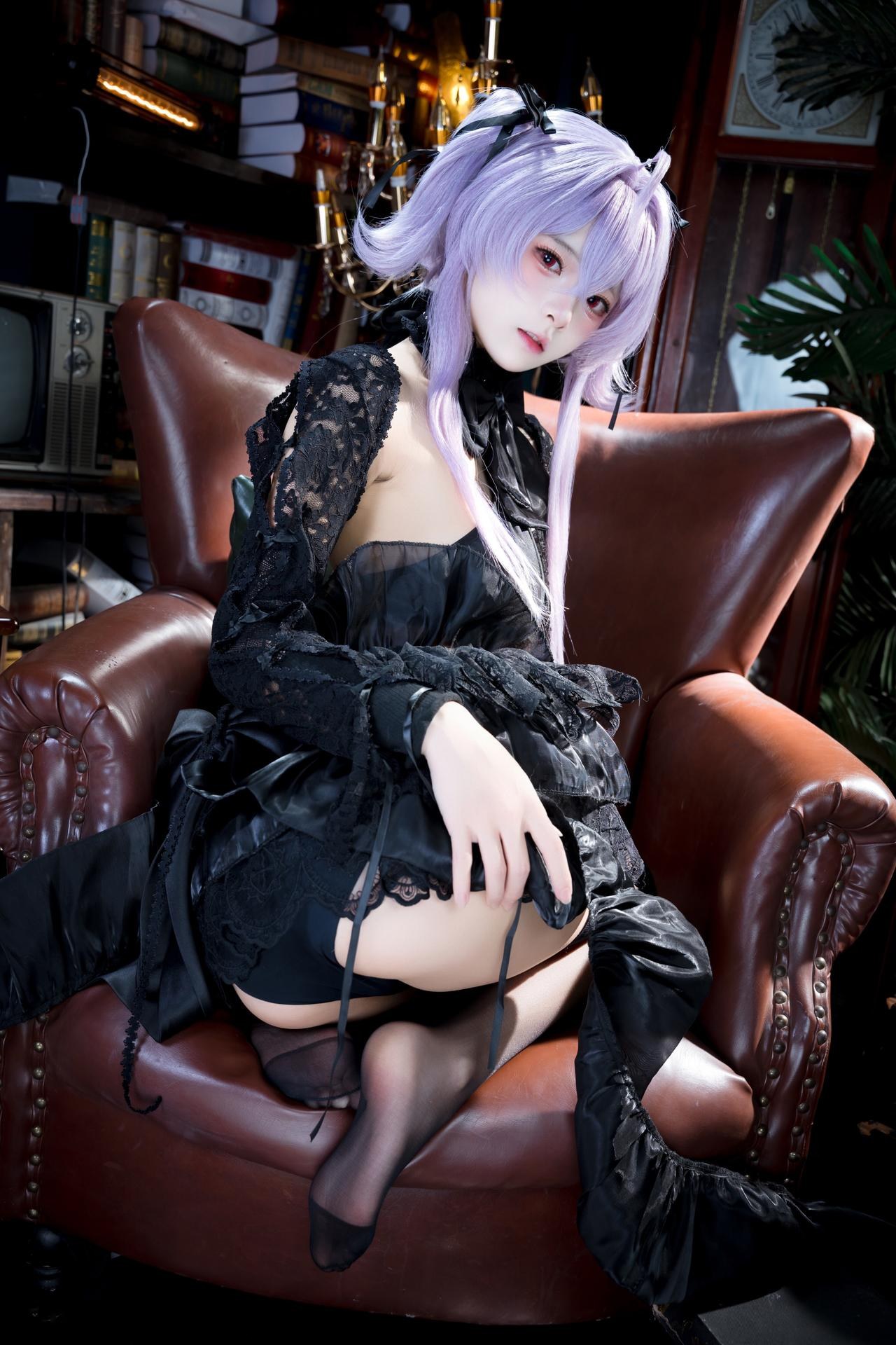 [cosplay] 九柒喵 - 水母：水母角色還原美腿大尺度 26P