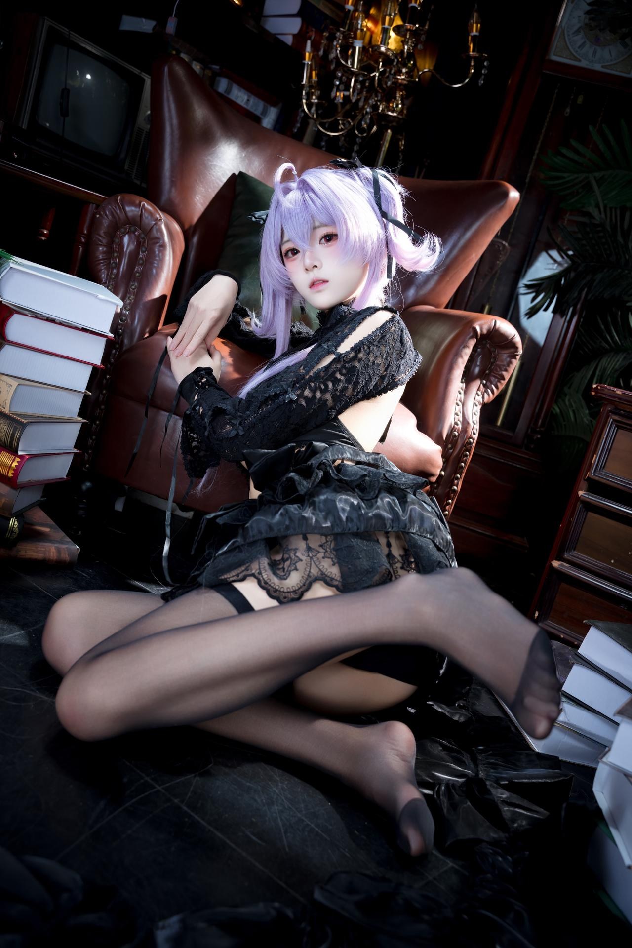 [cosplay] 九柒喵 - 水母：水母角色還原美腿大尺度 26P