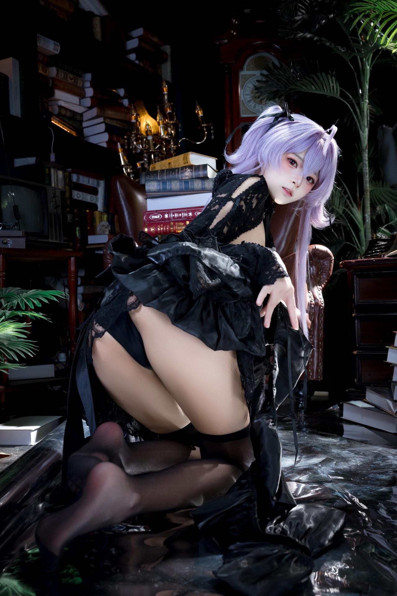 [cosplay] 九柒喵 - 水母：水母角色還原美腿大尺度 26P