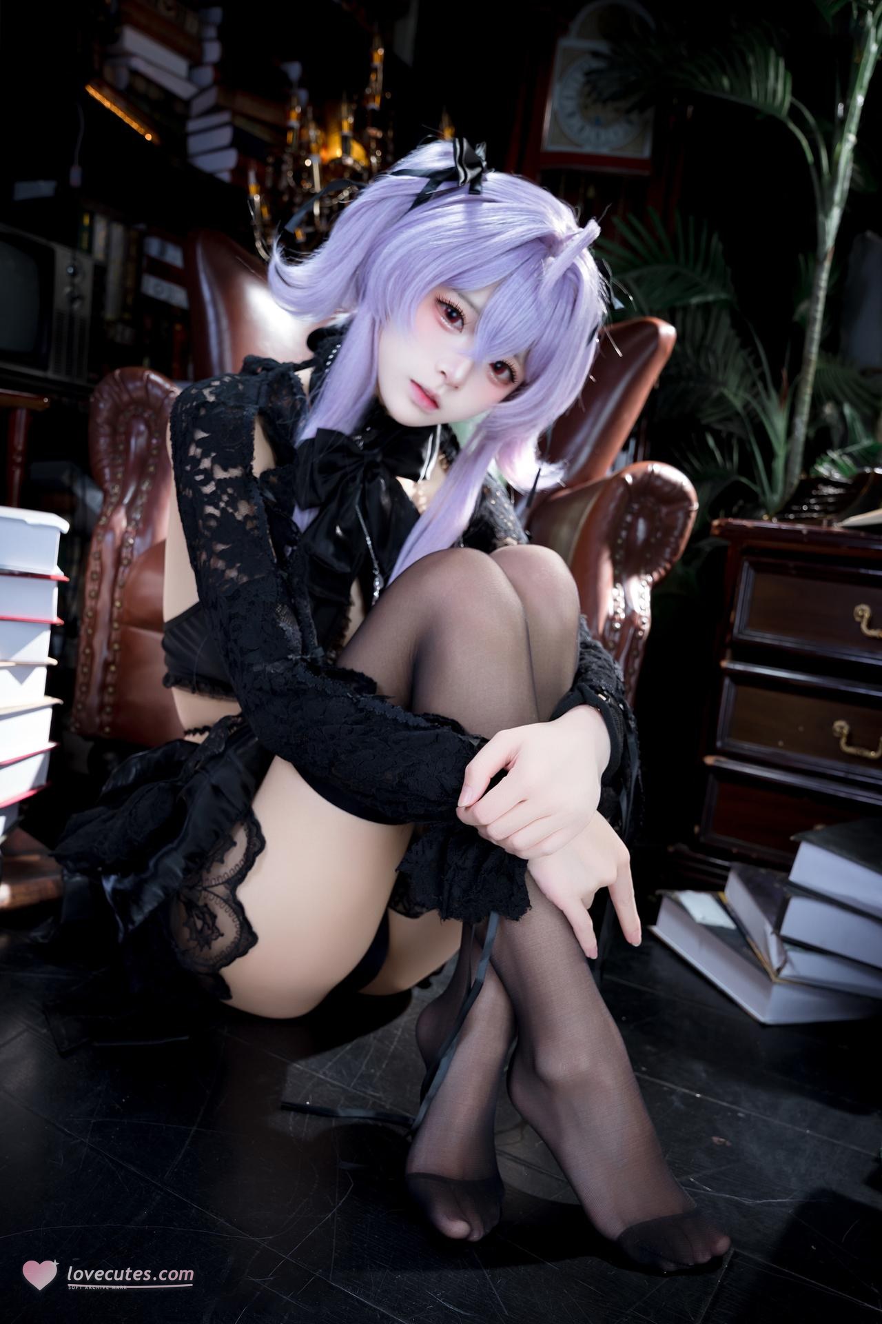 [cosplay] 九柒喵 - 水母：水母角色還原美腿大尺度 26P