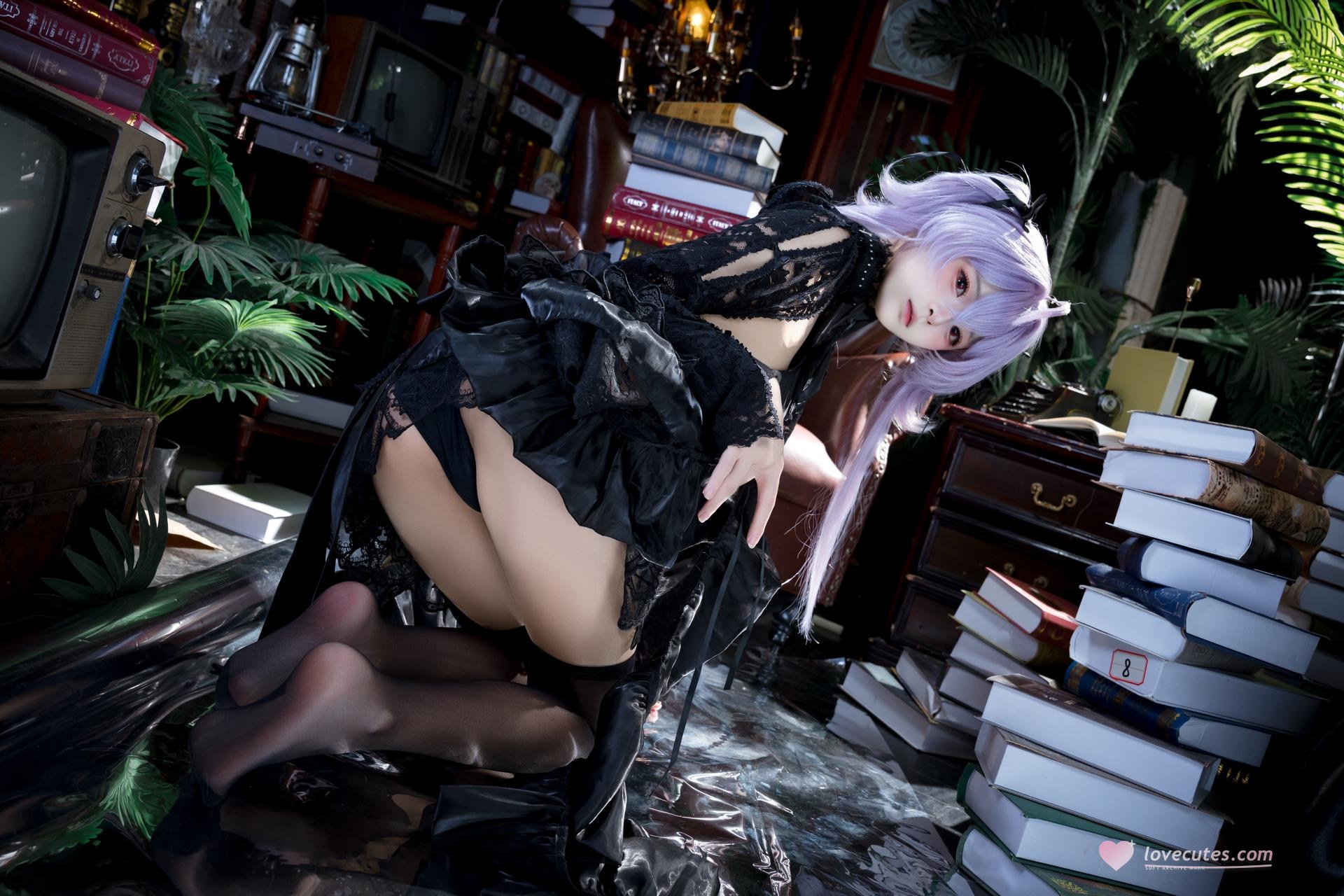 [cosplay] 九柒喵 - 水母：水母角色還原美腿大尺度 26P