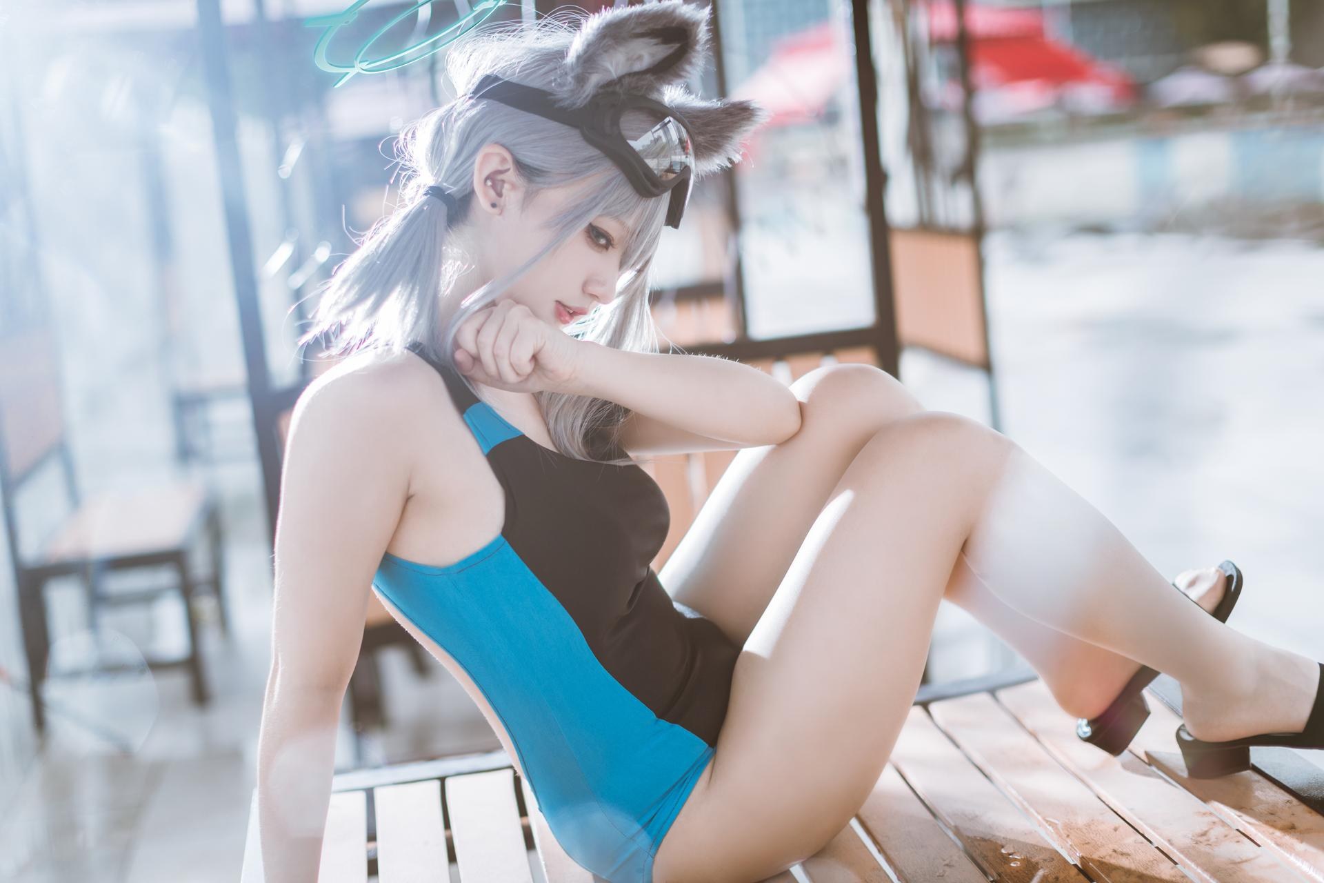 [cosplay] Lu - 蔚蓝档案 砂狼白子：蔚蓝档案 砂狼白子 水着角色還原美腿 15P