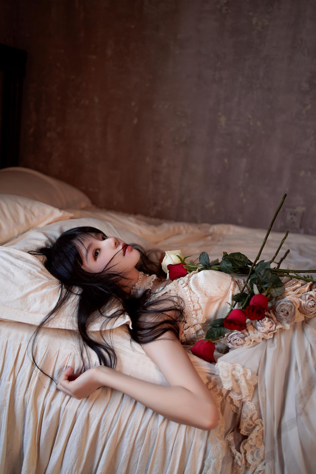 [寫真] 桜桃喵 - 玻璃玫瑰：美腿大尺度 11P