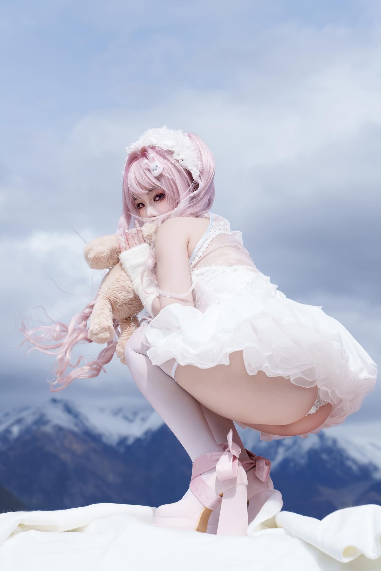 [cosplay] 慢炖仓鼠球 - 爱丽絲：爱丽絲角色還原美腿大尺度 81P