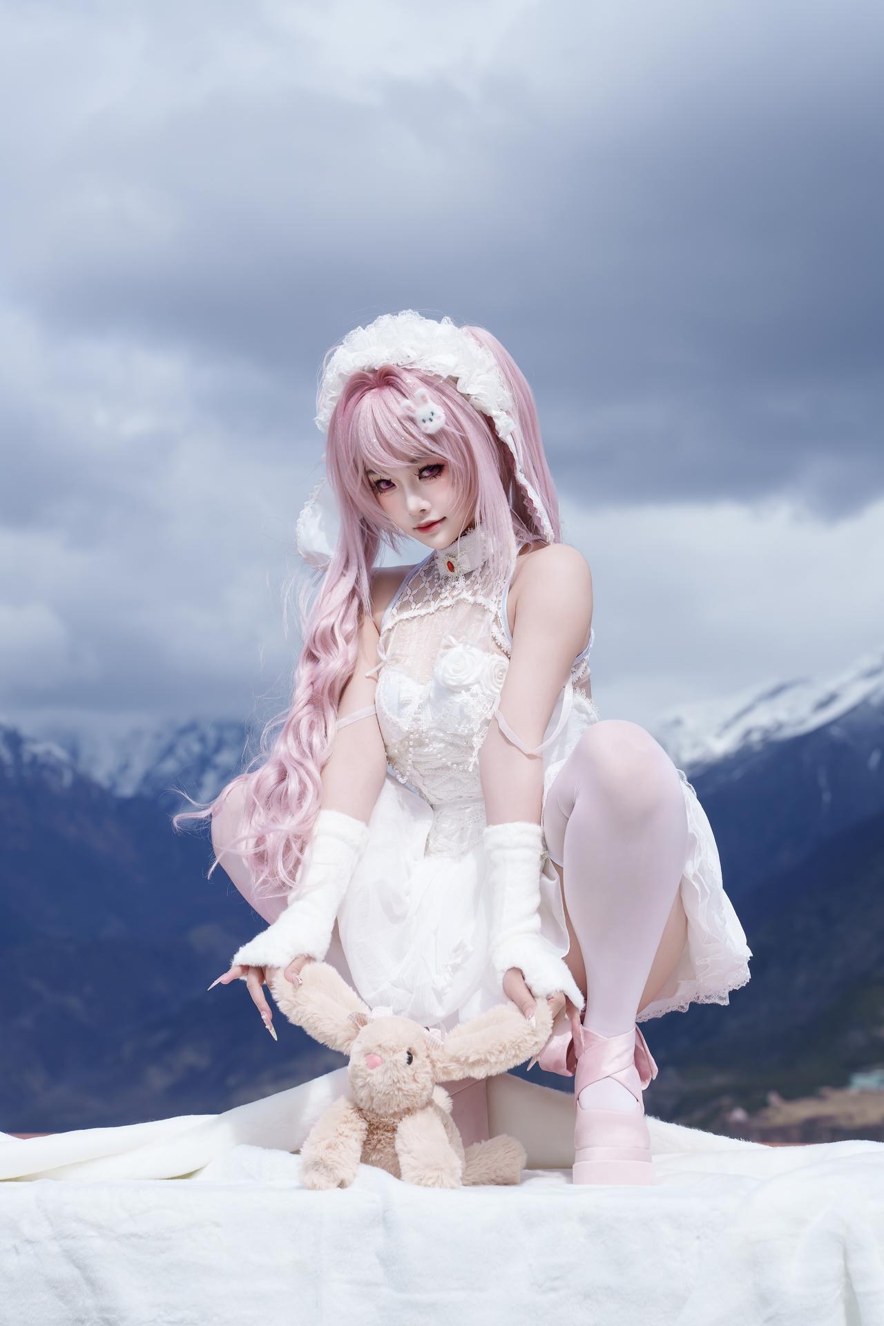 [cosplay] 慢炖仓鼠球 - 爱丽絲：爱丽絲角色還原美腿大尺度 81P