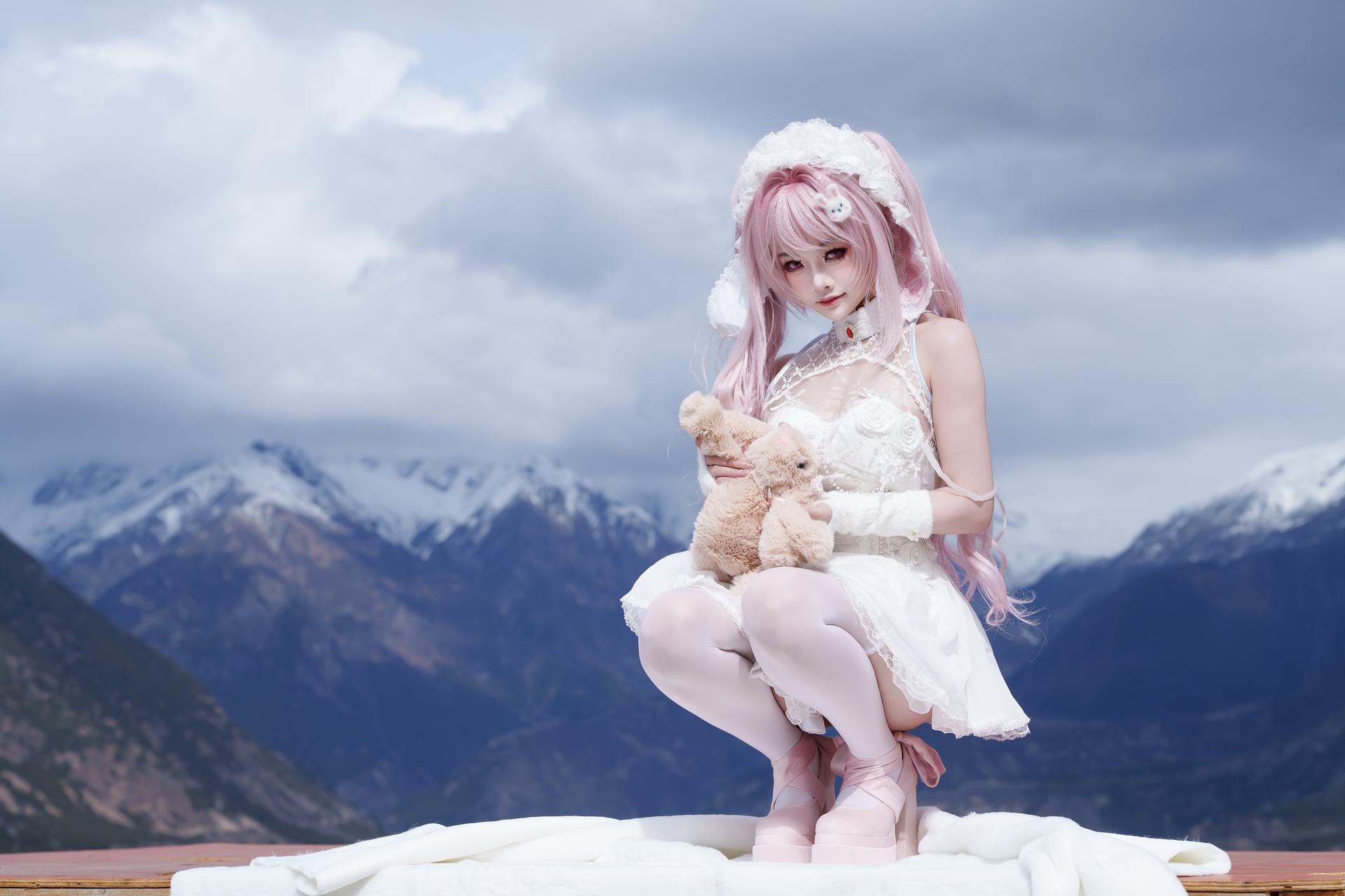 [cosplay] 慢炖仓鼠球 - 爱丽絲：爱丽絲角色還原美腿大尺度 81P