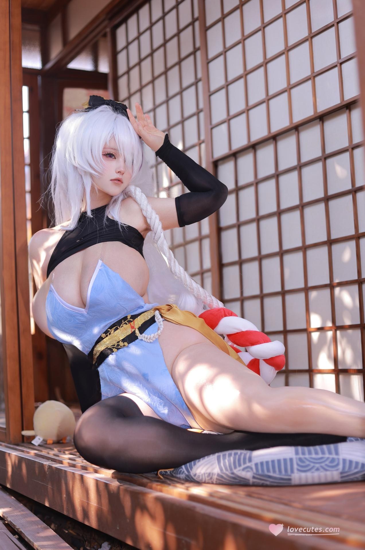 [cosplay] 芝心蛋奶烧 - 碧蓝航线 云仙：碧蓝航线 云仙旗袍角色還原美腿 300P5V