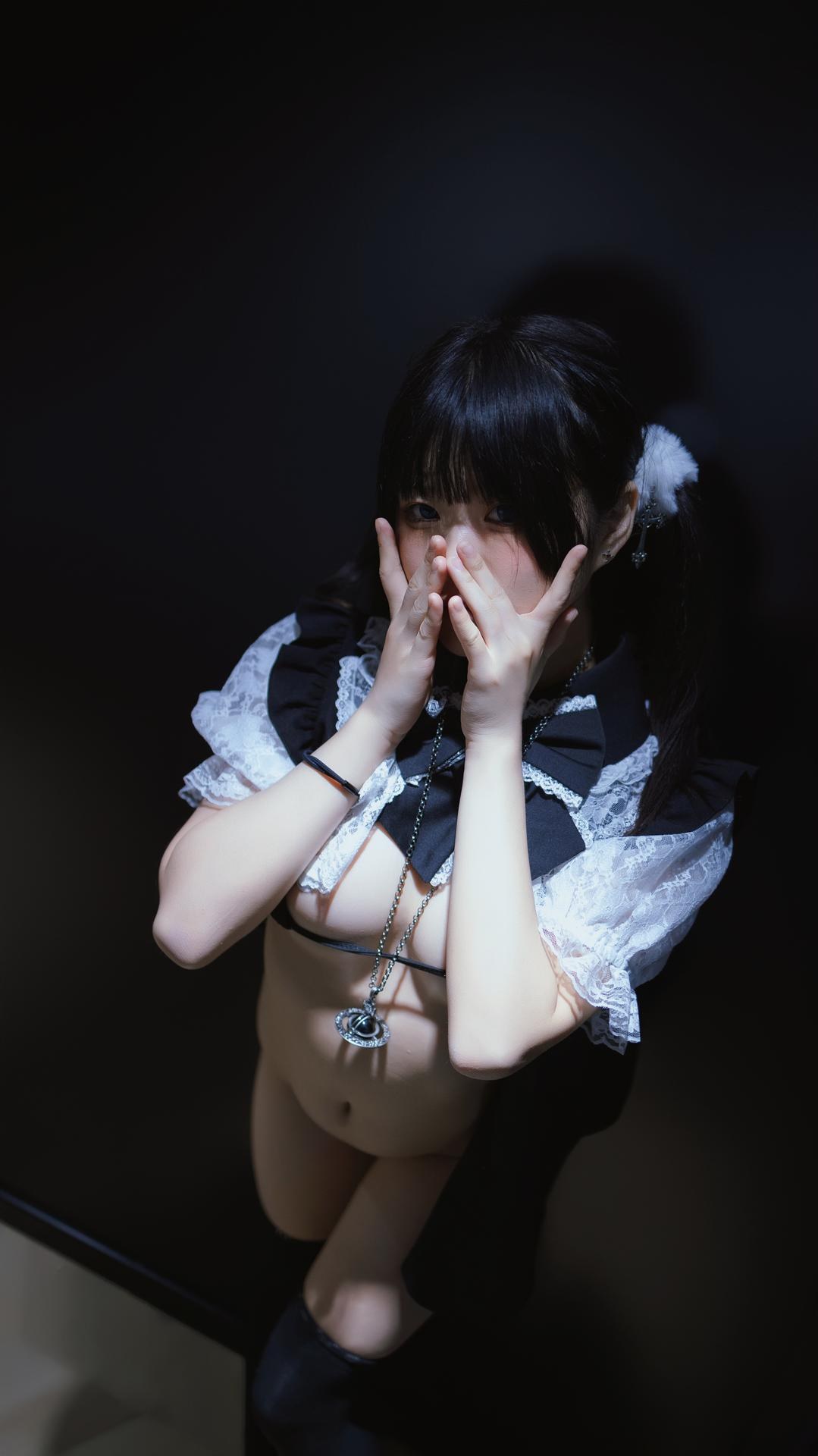 [寫真] 渡久山 - 地雷系：美腿大尺度 25P