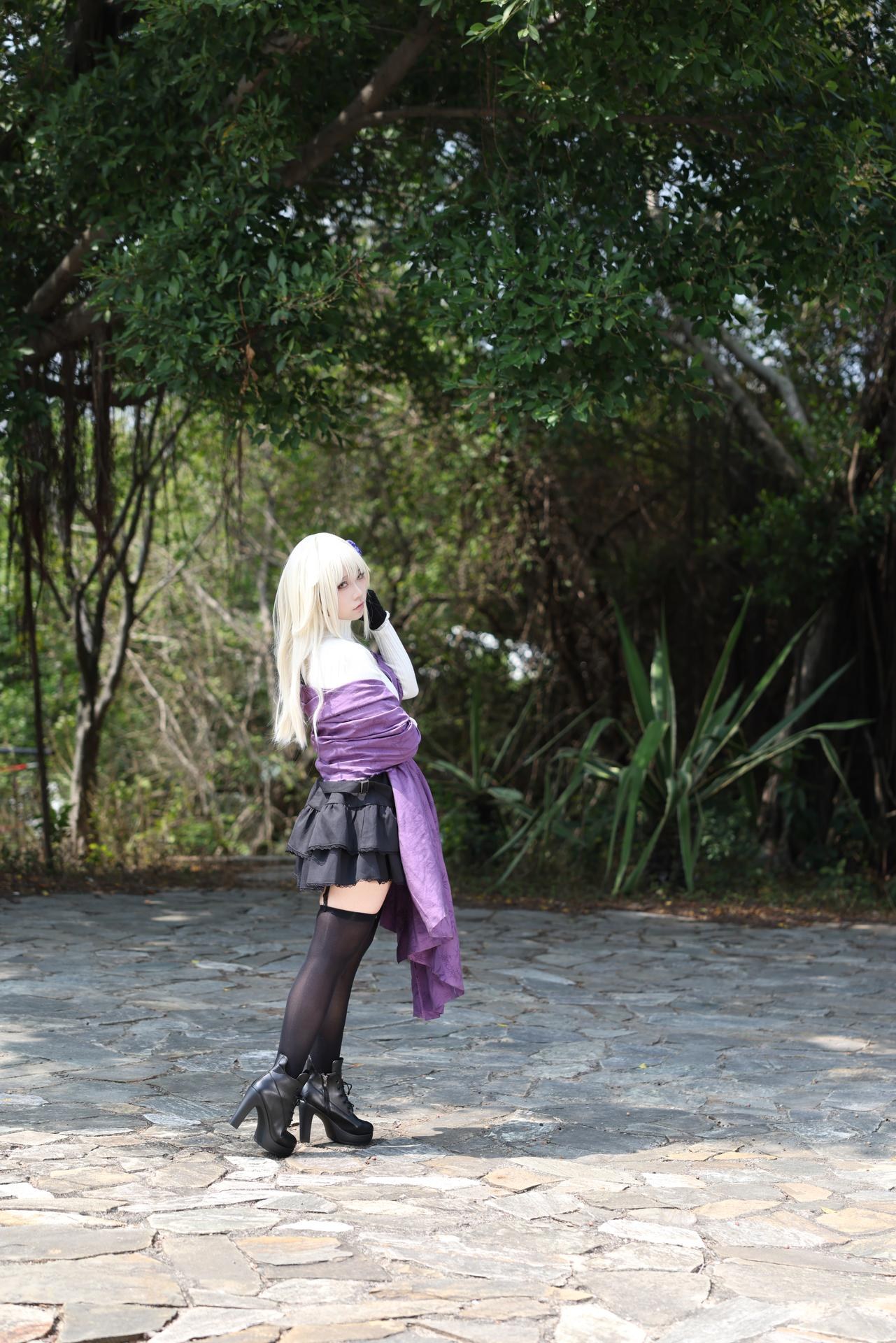 [cosplay] G44不会受伤 - 恋冢爱：恋冢爱角色還原美腿大尺度 58P