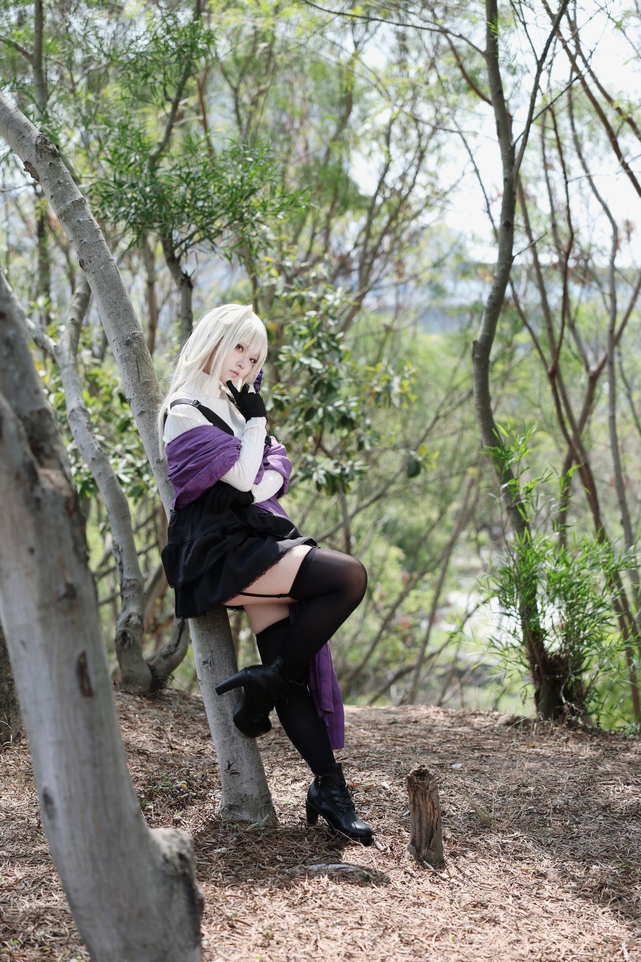 [cosplay] G44不会受伤 - 恋冢爱：恋冢爱角色還原美腿大尺度 58P