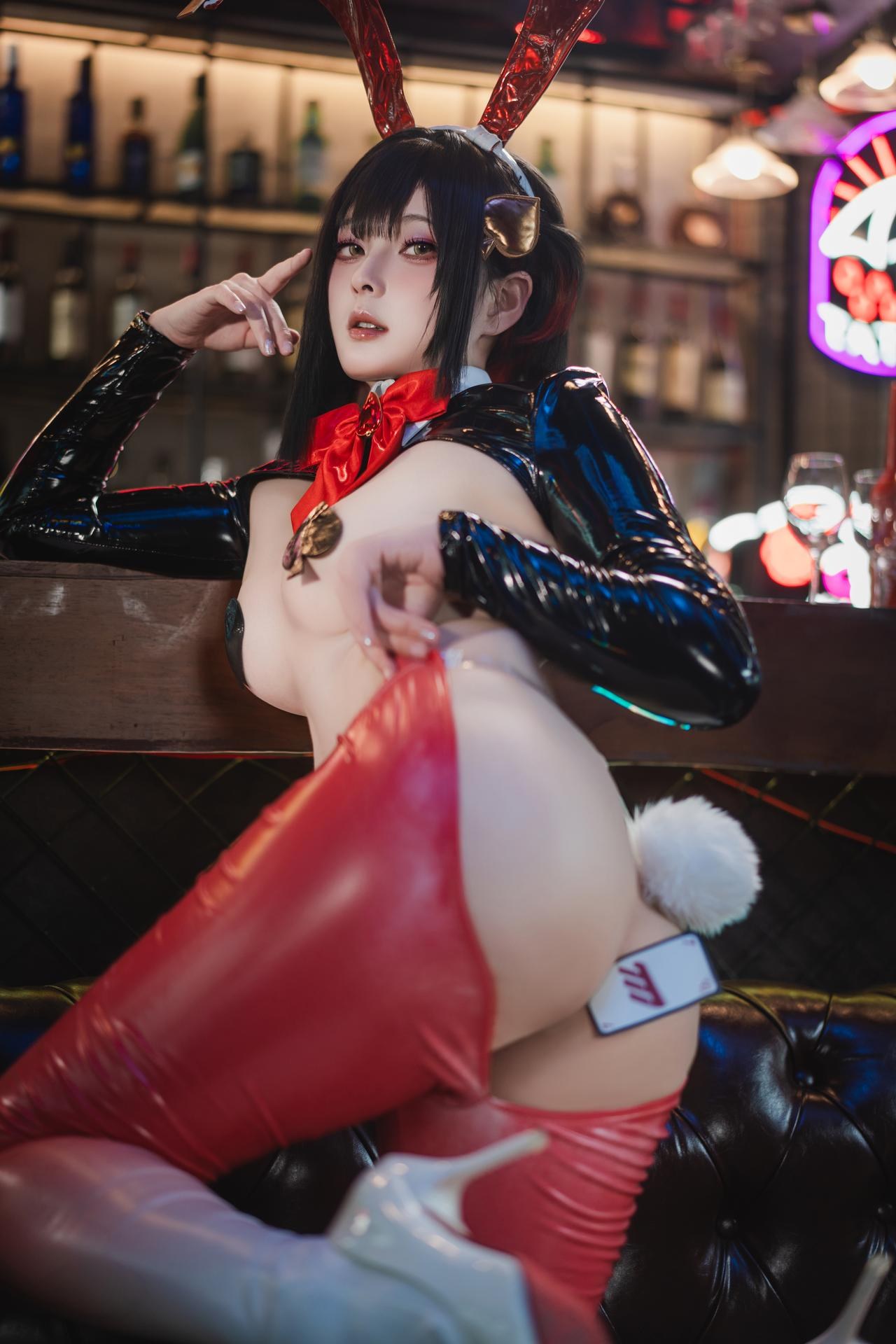 [cosplay] Natsuko夏夏子 - NIKKE 露姬·逆兔女郎：NIKKE 露姬·逆兔女郎角色還原兔女郎美腿 63P