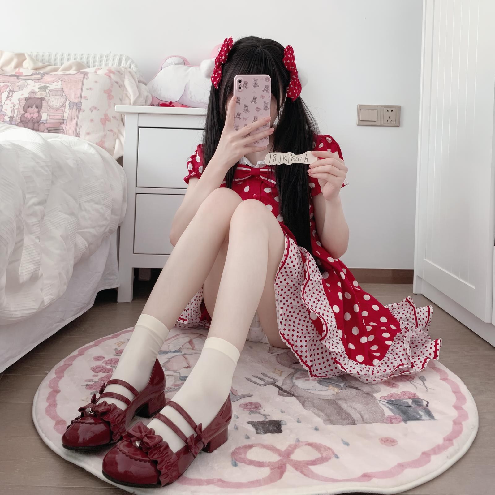[私房] 18jkpeach(仙仙桃一顆甜桃) - JK黑絲短襪制服私拍 151P1V