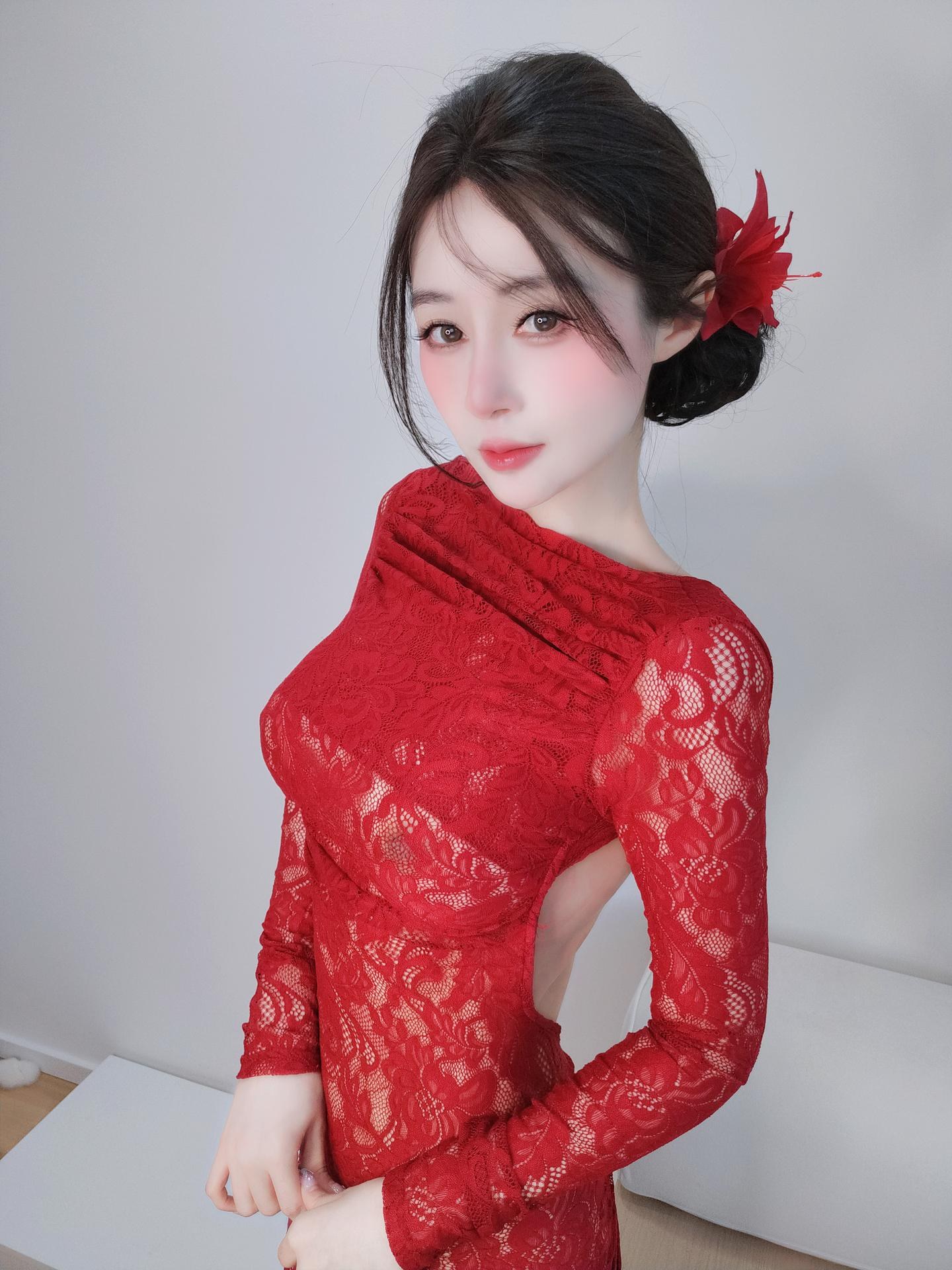 [私房] 白銀81 - 2025年12月會員合集：15套訂閱內容 情趣內衣大尺度私房 144P1V
