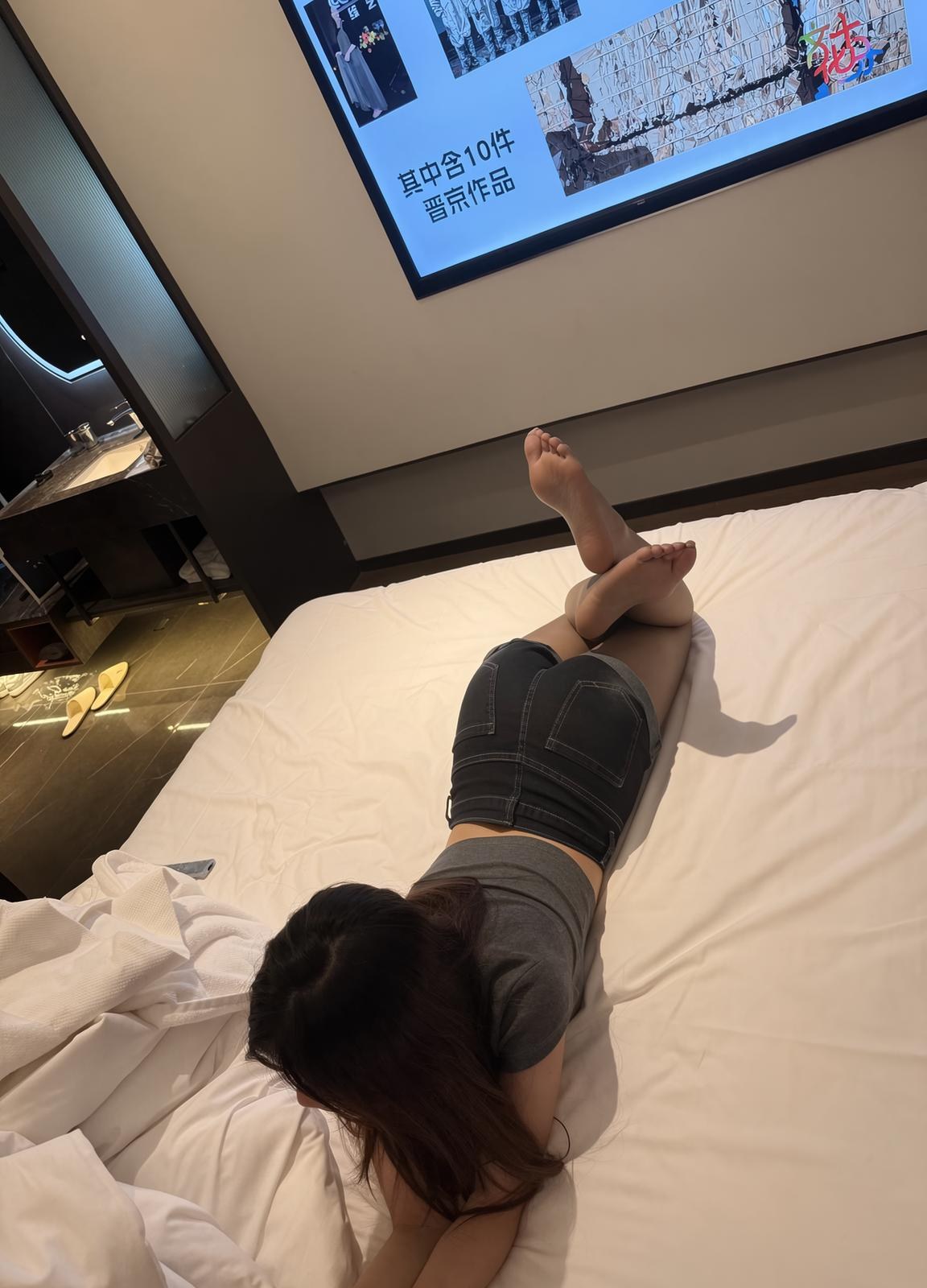 [Private Room] Zhishitu - Contrast Subscription Hotel Leg Shoot 103P3V
