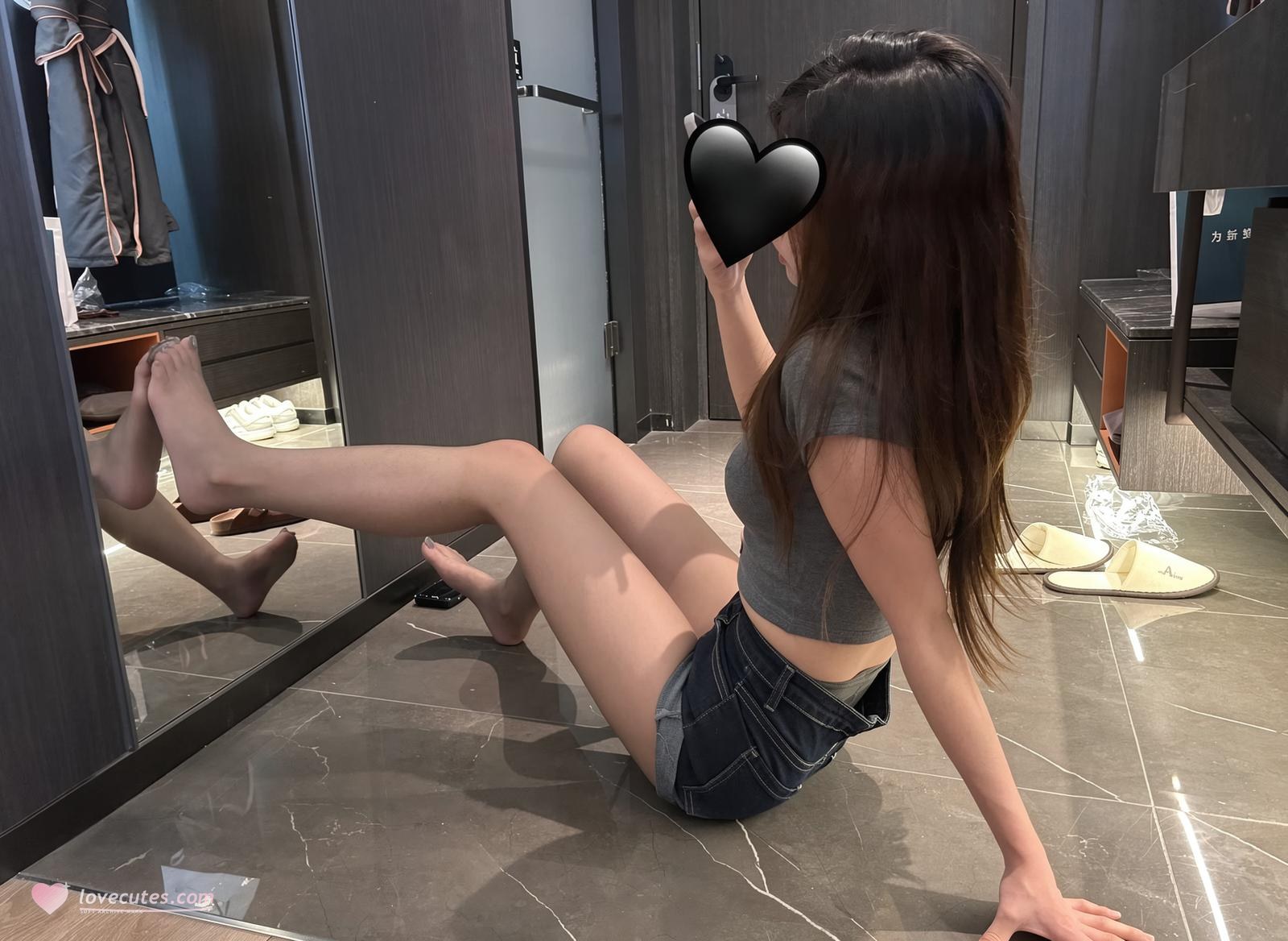 [私房] 芝士兔 - 反差福利订阅：酒店美腿私拍 103P3V