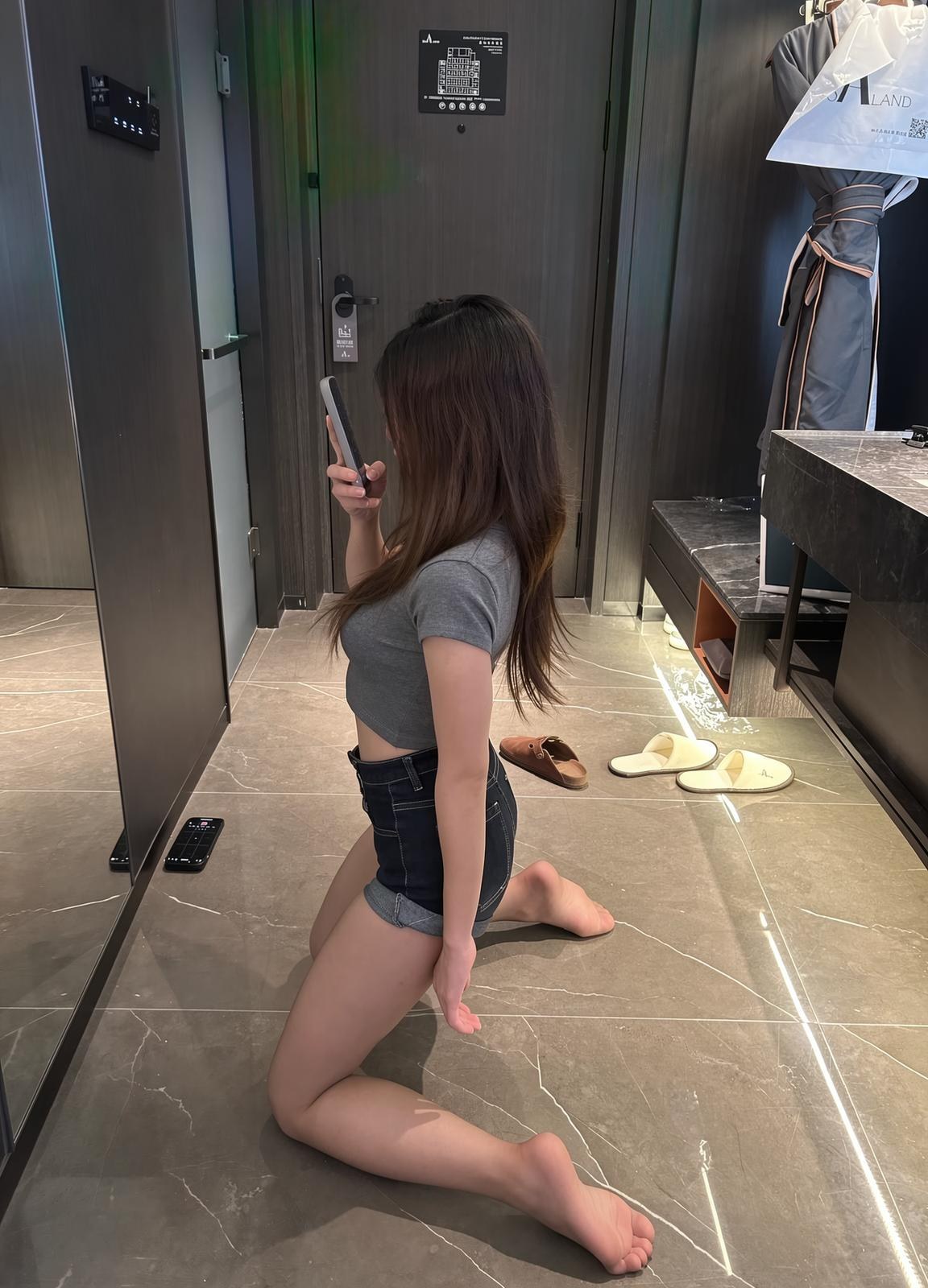 [Private Room] Zhishitu - Contrast Subscription Hotel Leg Shoot 103P3V