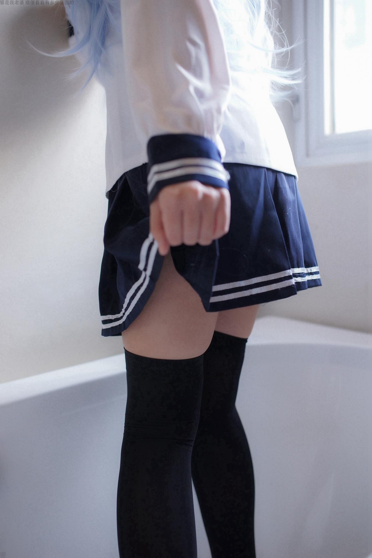[cosplay] 少女映畫 - 艦娘響：學生裝翹臀美胸大尺度角色還原 82P