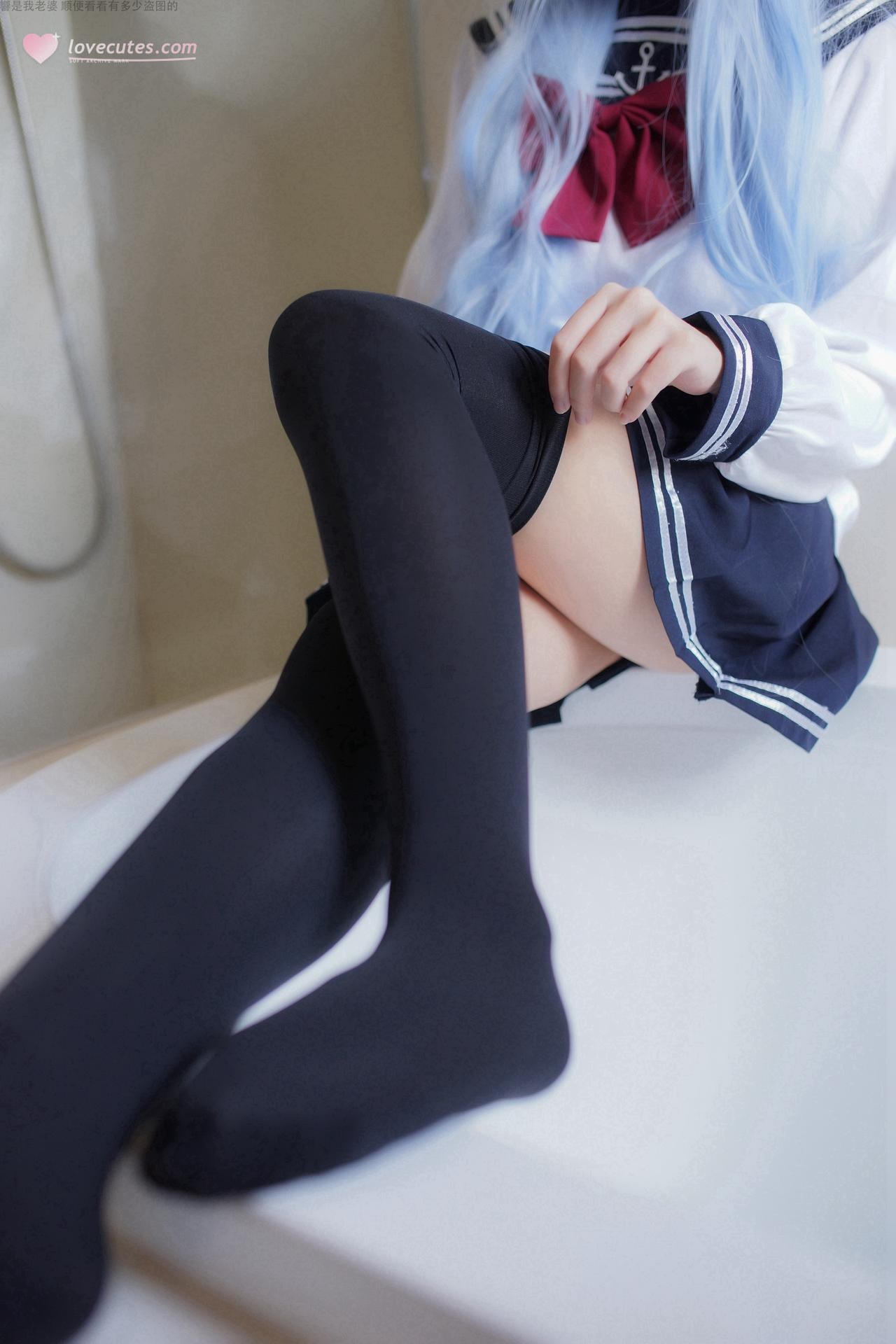 [cosplay] 少女映畫 - 艦娘響：學生裝翹臀美胸大尺度角色還原 82P