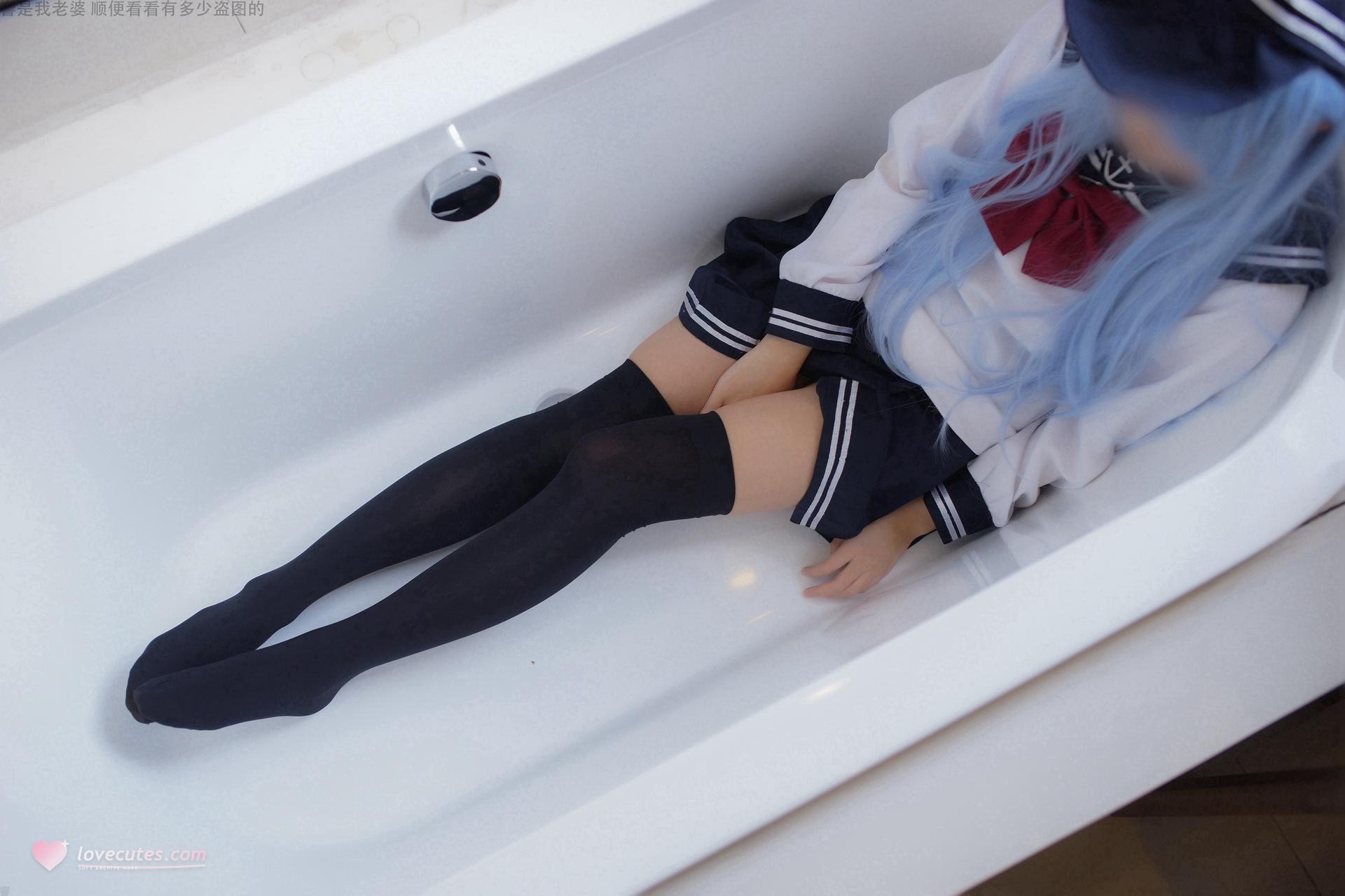 [cosplay] 少女映畫 - 艦娘響：學生裝翹臀美胸大尺度角色還原 82P