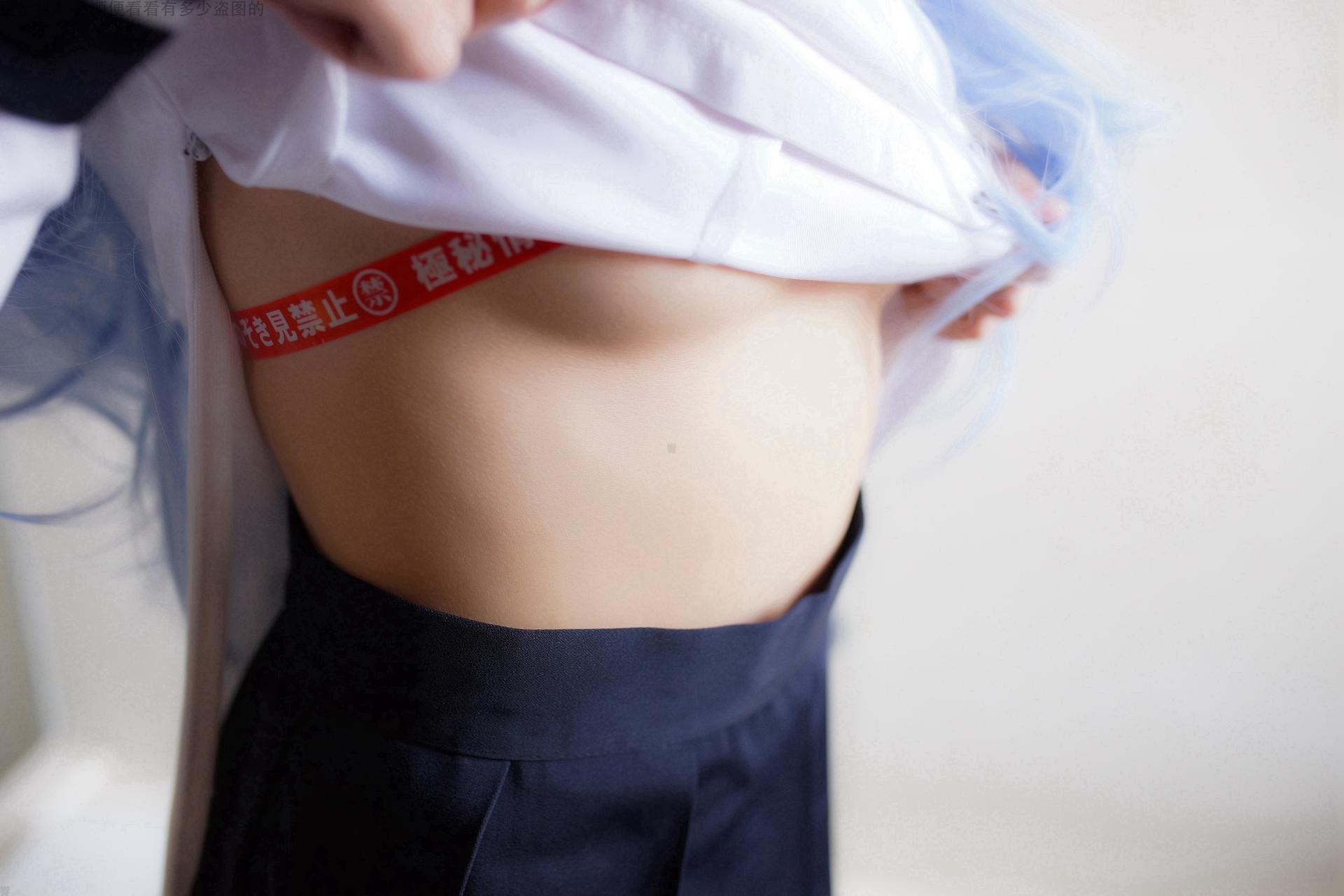 [cosplay] 少女映畫 - 艦娘響：學生裝翹臀美胸大尺度角色還原 82P