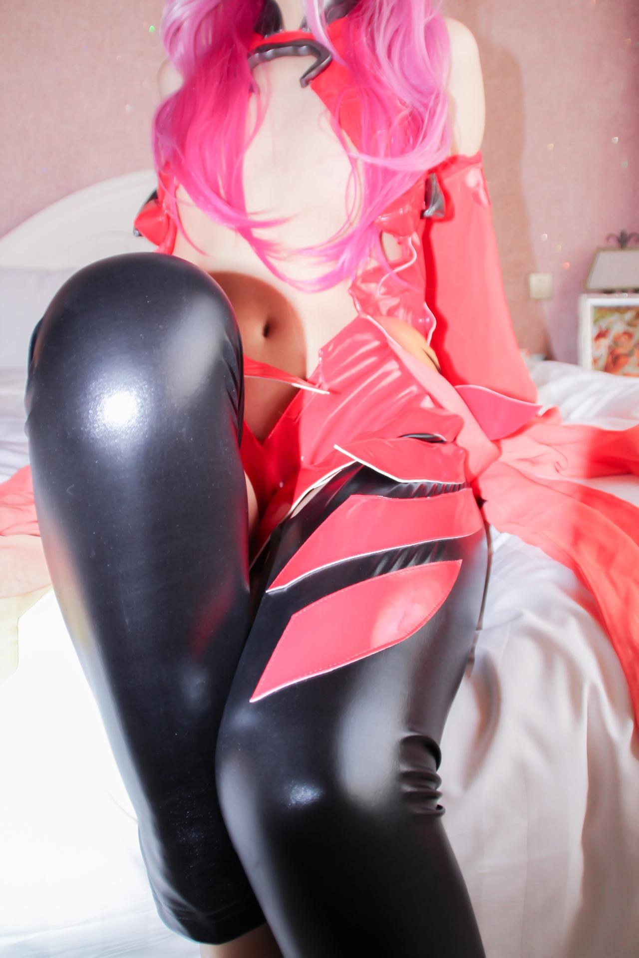 [cosplay] 少女映畫 - 罪惡王冠 楪祈：翹臀女僕露穴大尺度角色還原 151P