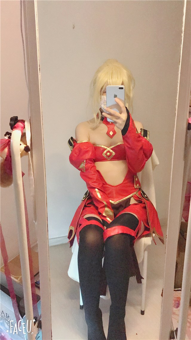 [私房] Shaonv Yinghua - Selfie Bundle: 私室風写真 自撮り 露出表現 写真集 277P4V