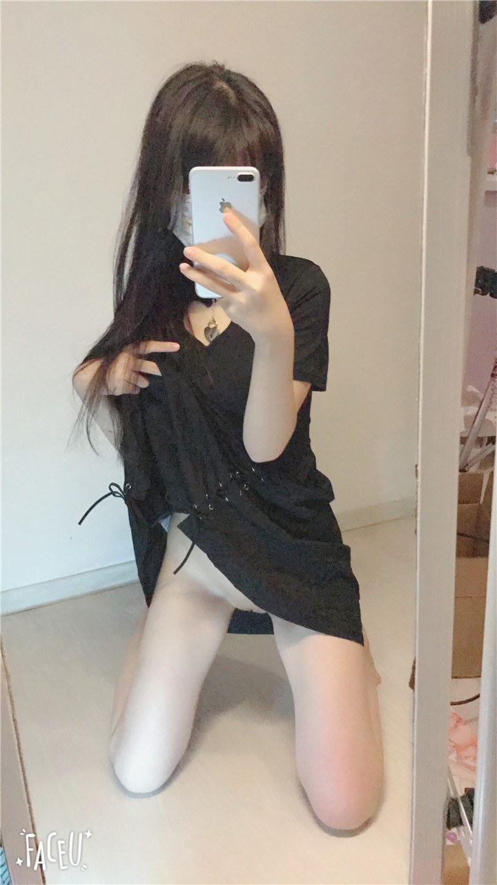[私房] Shaonv Yinghua - Selfie Bundle: 私室風写真 自撮り 露出表現 写真集 277P4V