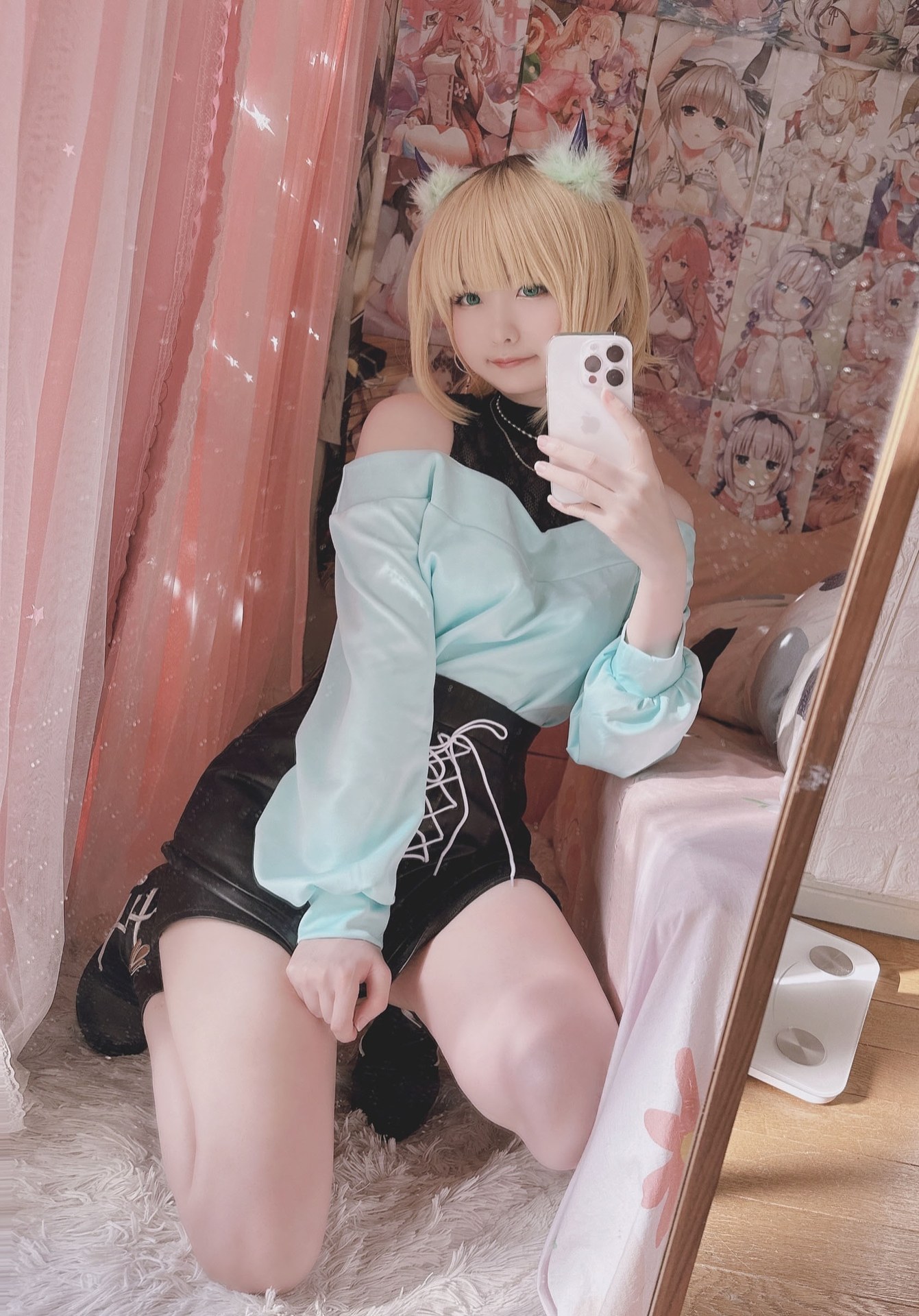 习呆呆 - 猫耳私服の私室風写真集 20P1V