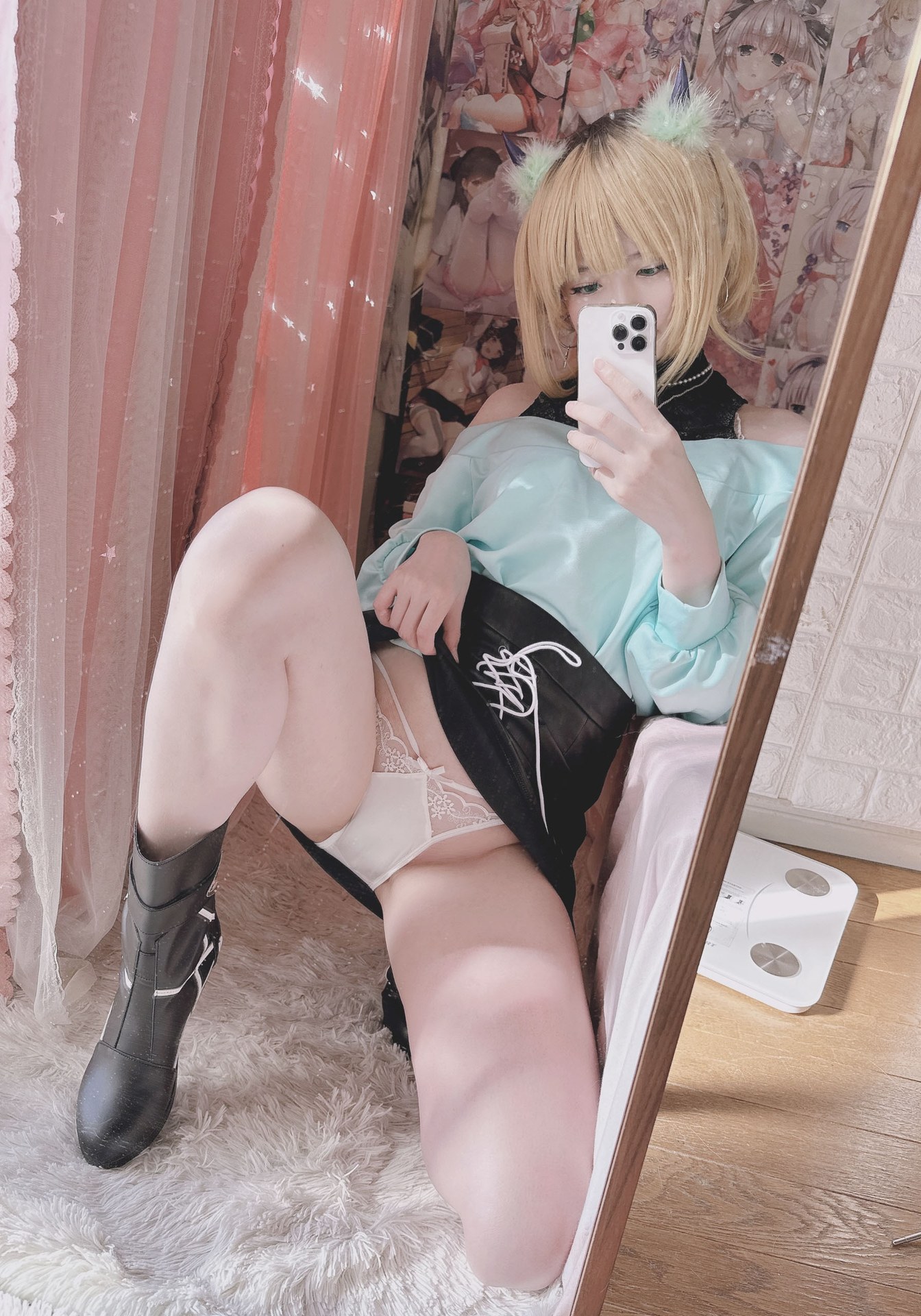 习呆呆 - 猫耳私服の私室風写真集 20P1V