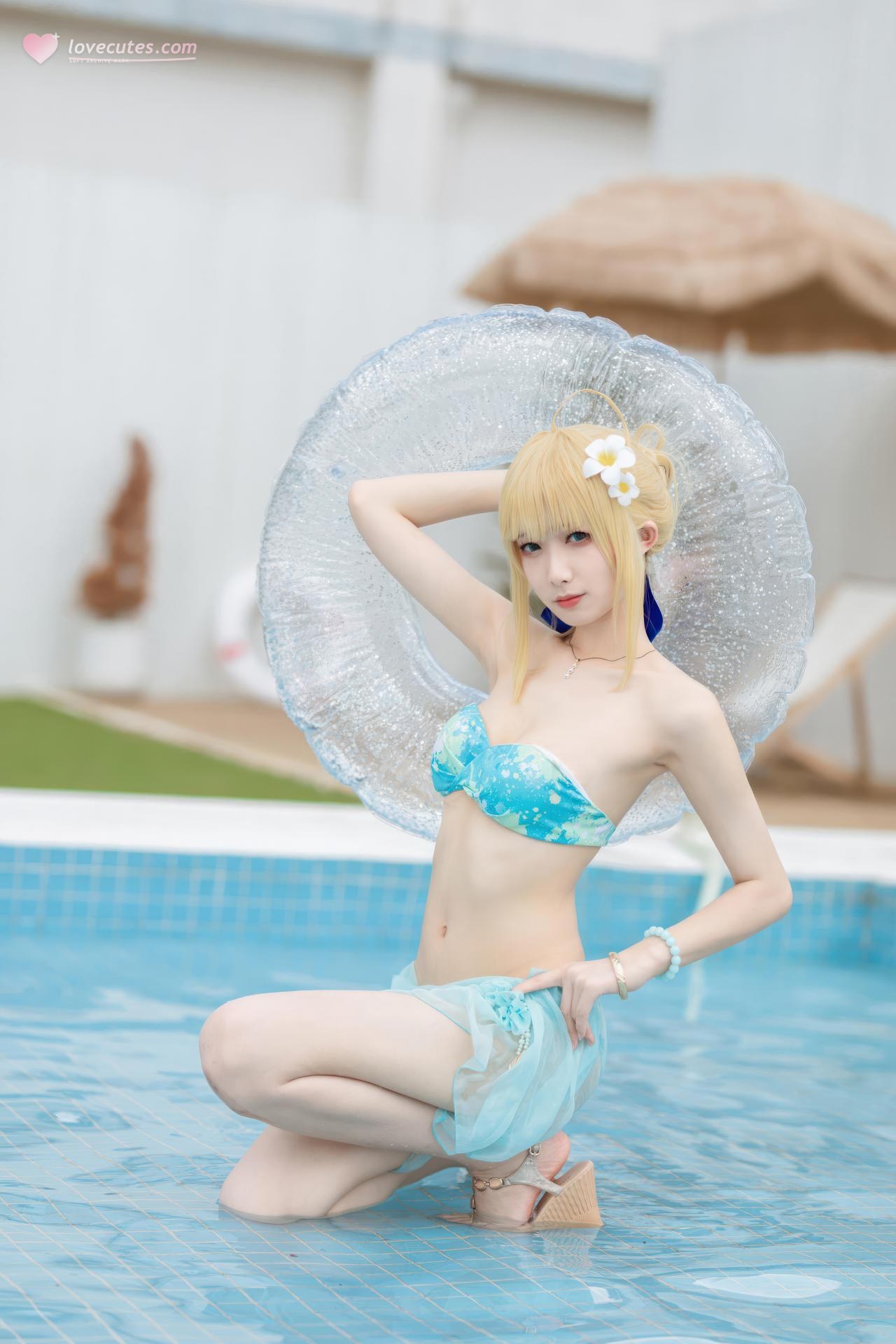 [cosplay] 封疆疆v - FGO Saber 泳装：FGO Saber 泳装角色還原美腿大尺度 49P