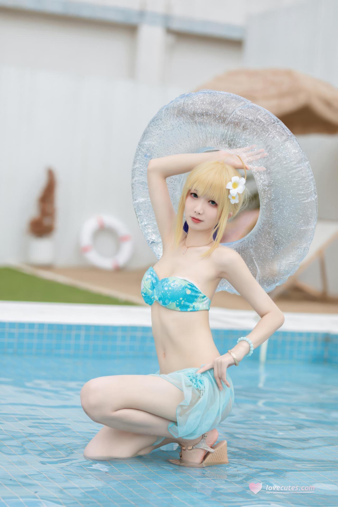 [cosplay] 封疆疆v - FGO Saber 泳装：FGO Saber 泳装角色還原美腿大尺度 49P