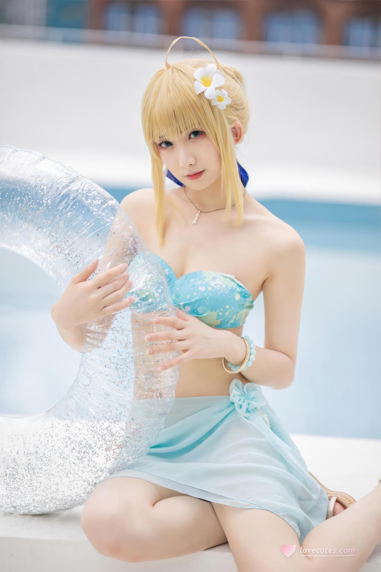 [cosplay] 封疆疆v - FGO Saber 泳装：FGO Saber 泳装角色還原美腿大尺度 49P