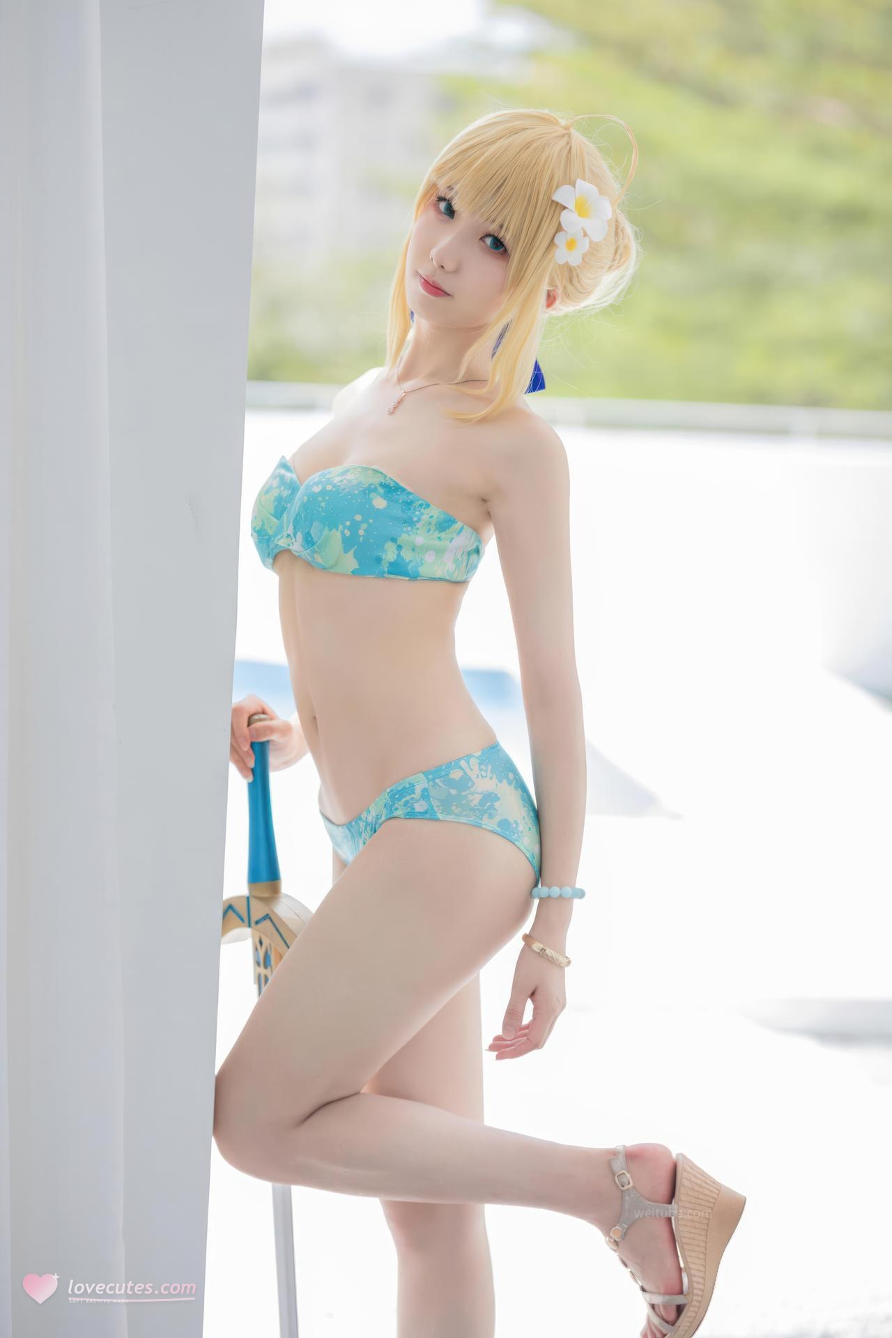 [cosplay] 封疆疆v - FGO Saber 泳装：FGO Saber 泳装角色還原美腿大尺度 49P