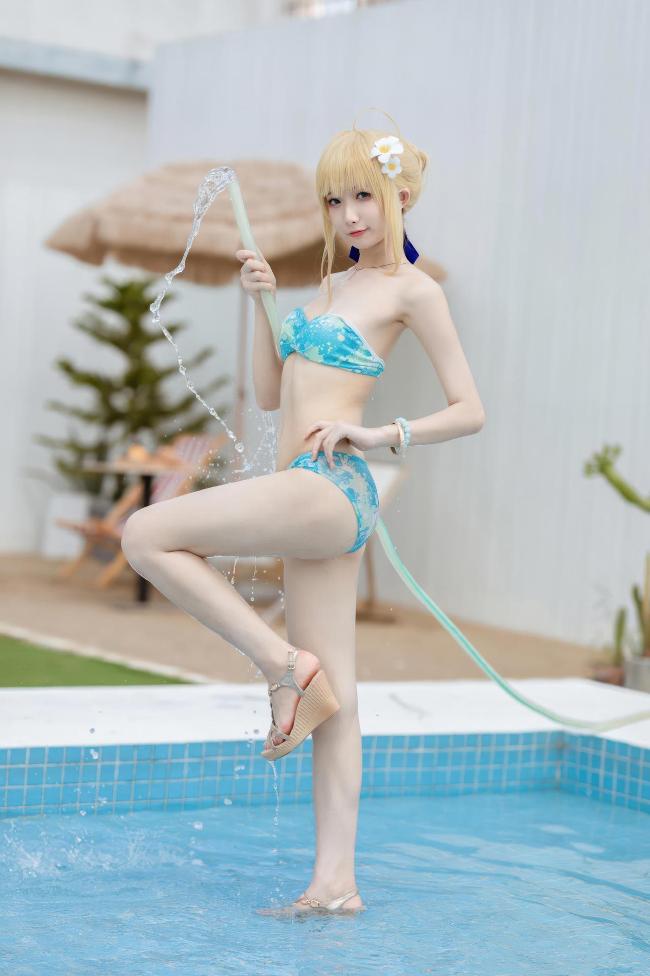 [Cosplay] Feng Jiangjiang v - FGO Saber Swimsuit Cosplay Photo Set 49P